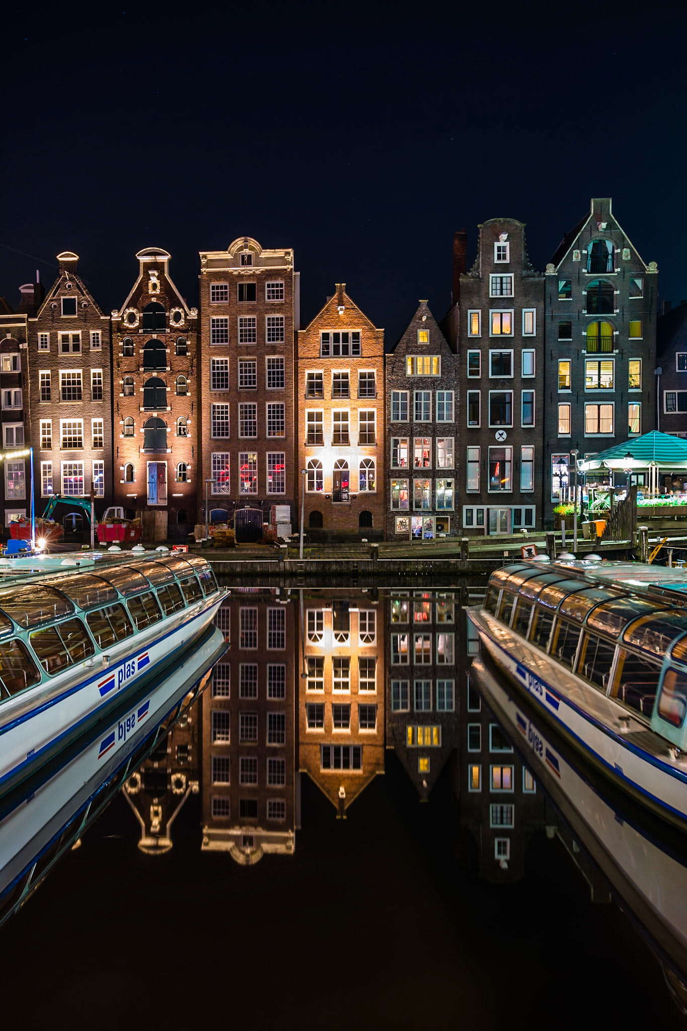 The Rederij Plas dock after sunset in Amsterdam.