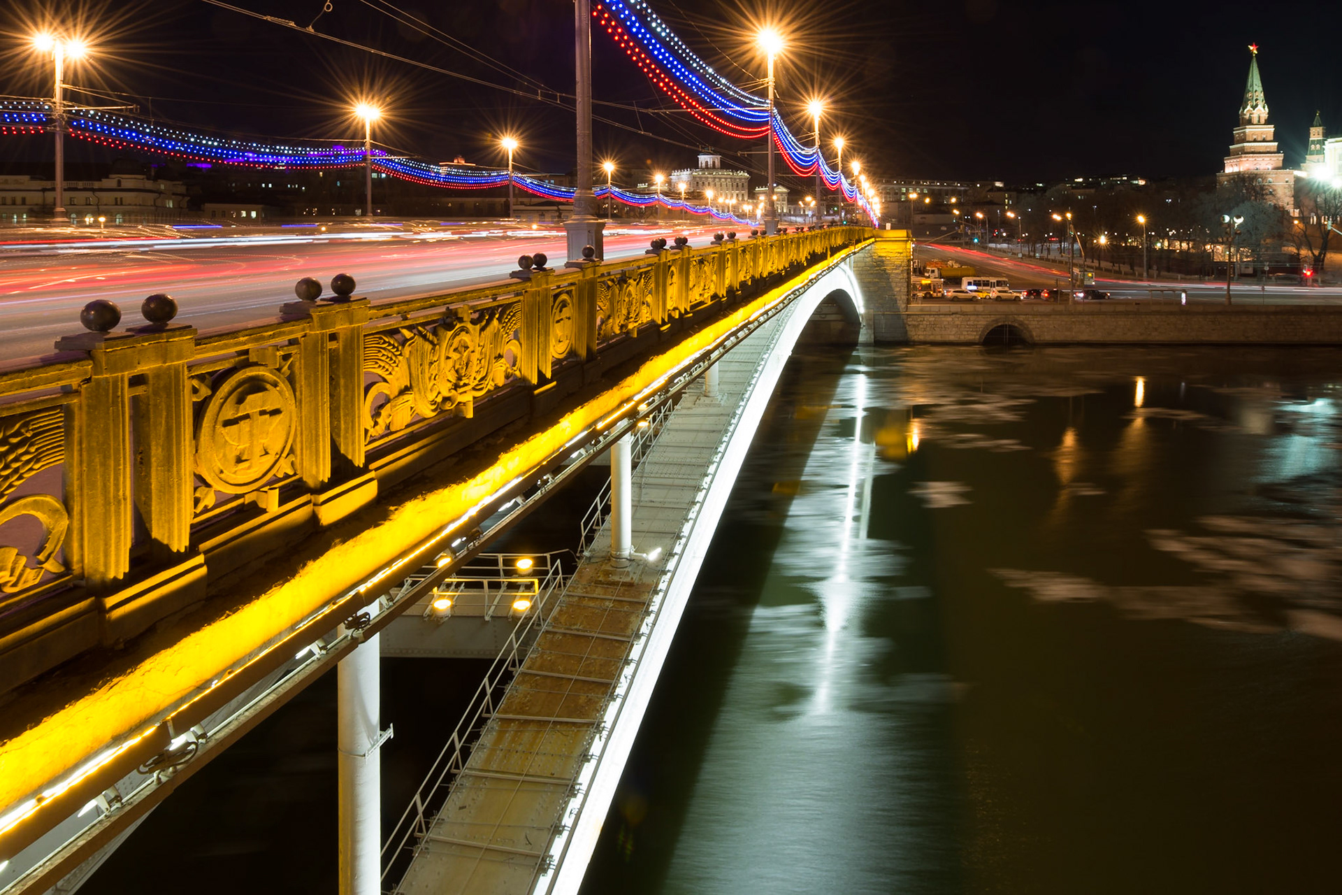 Detail of the Bolshoy Kamenny Bridge which crosses the Moskva River.