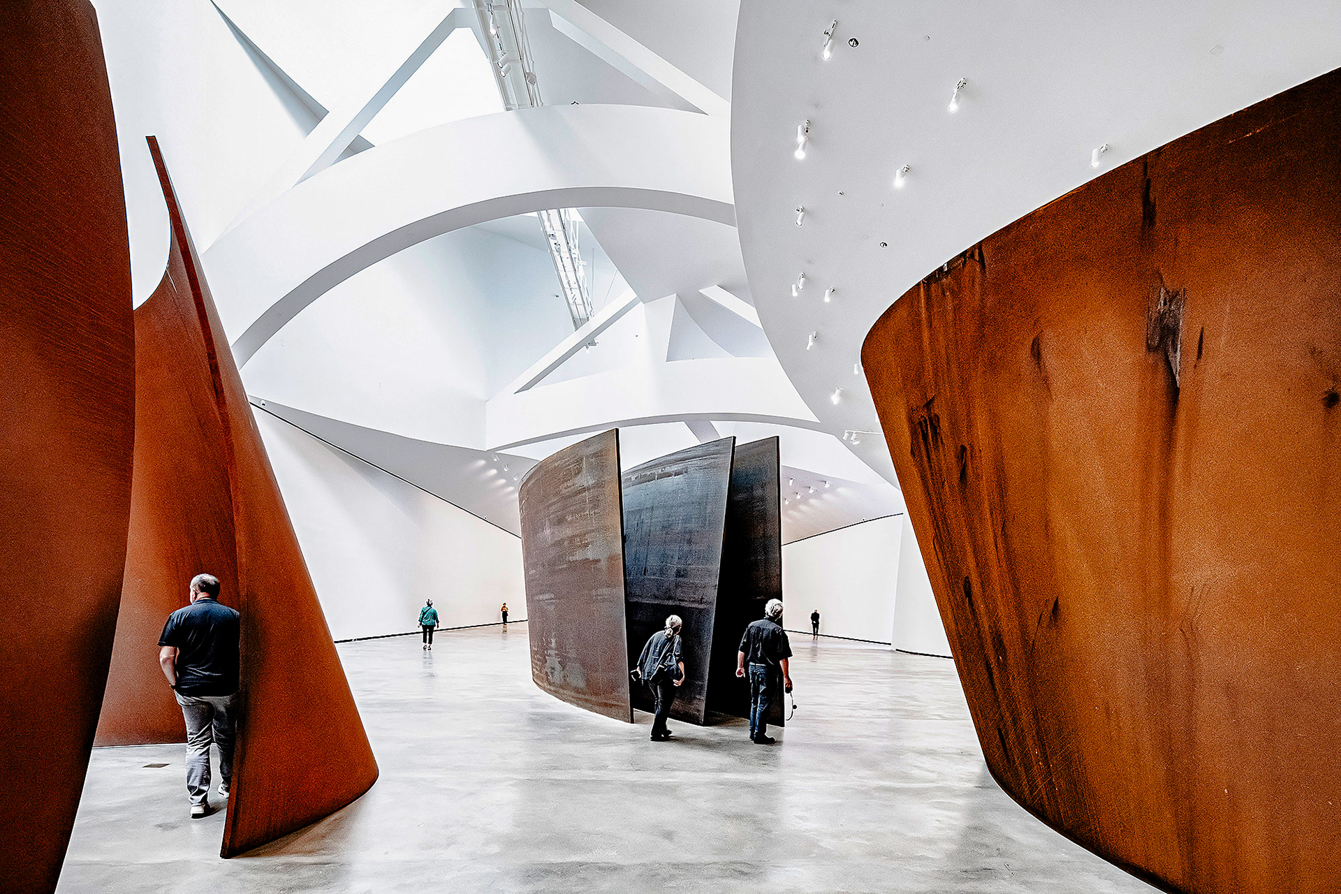 Guggenheim Museum, Bilbao, Richard Serra’s steel curves