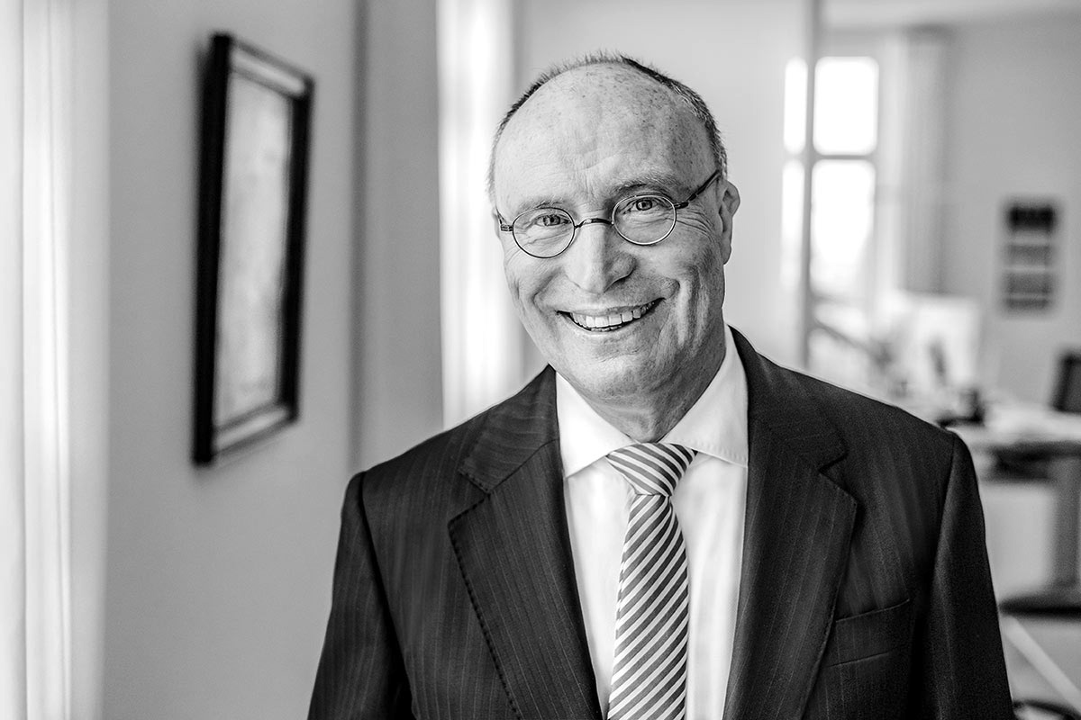 Dr. Manfred Schlumberger