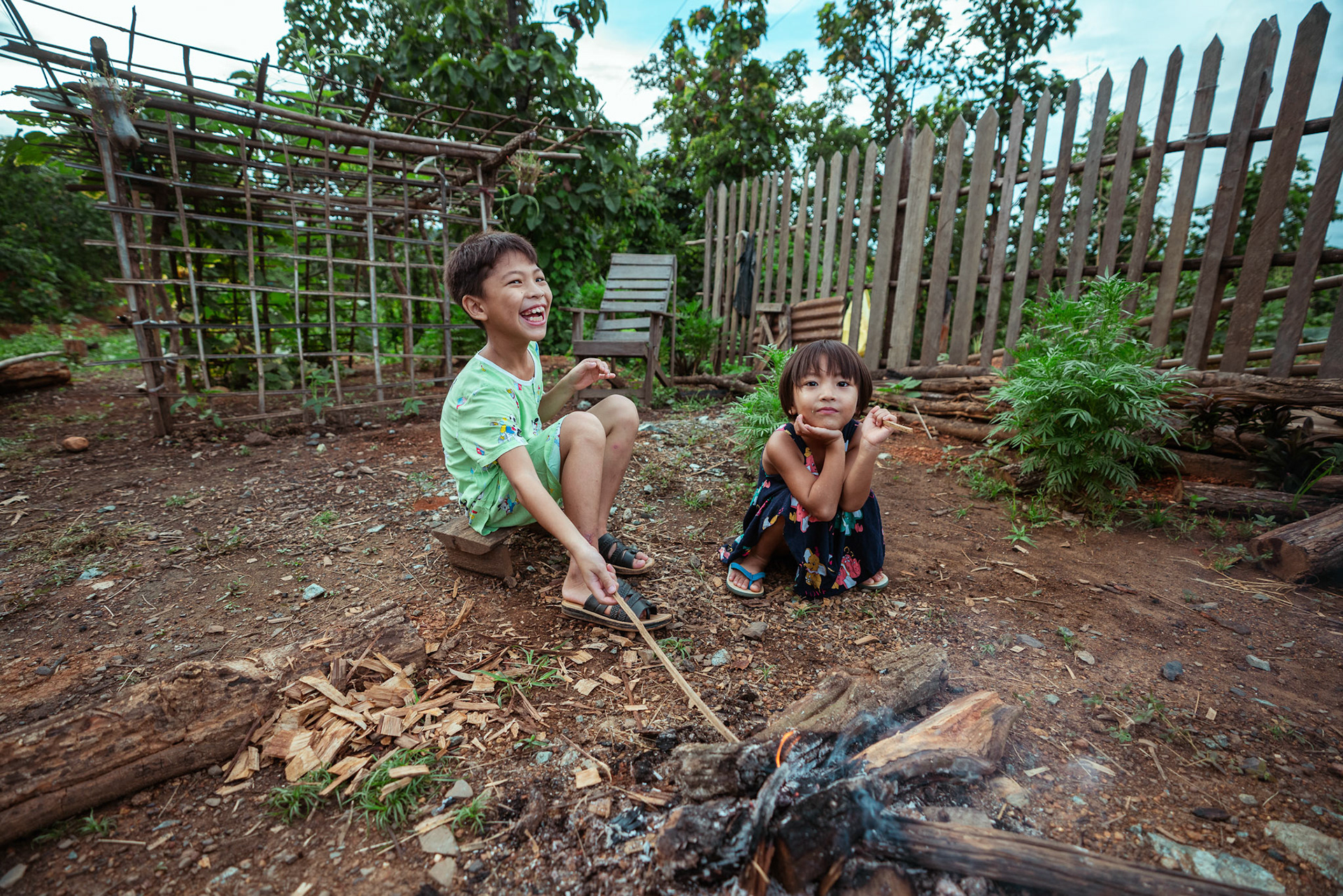 Refugee children playing in front of their house in Moreh, Manipur, captured during the COVID recovery program organised by Catholic Relief Services (CRS).