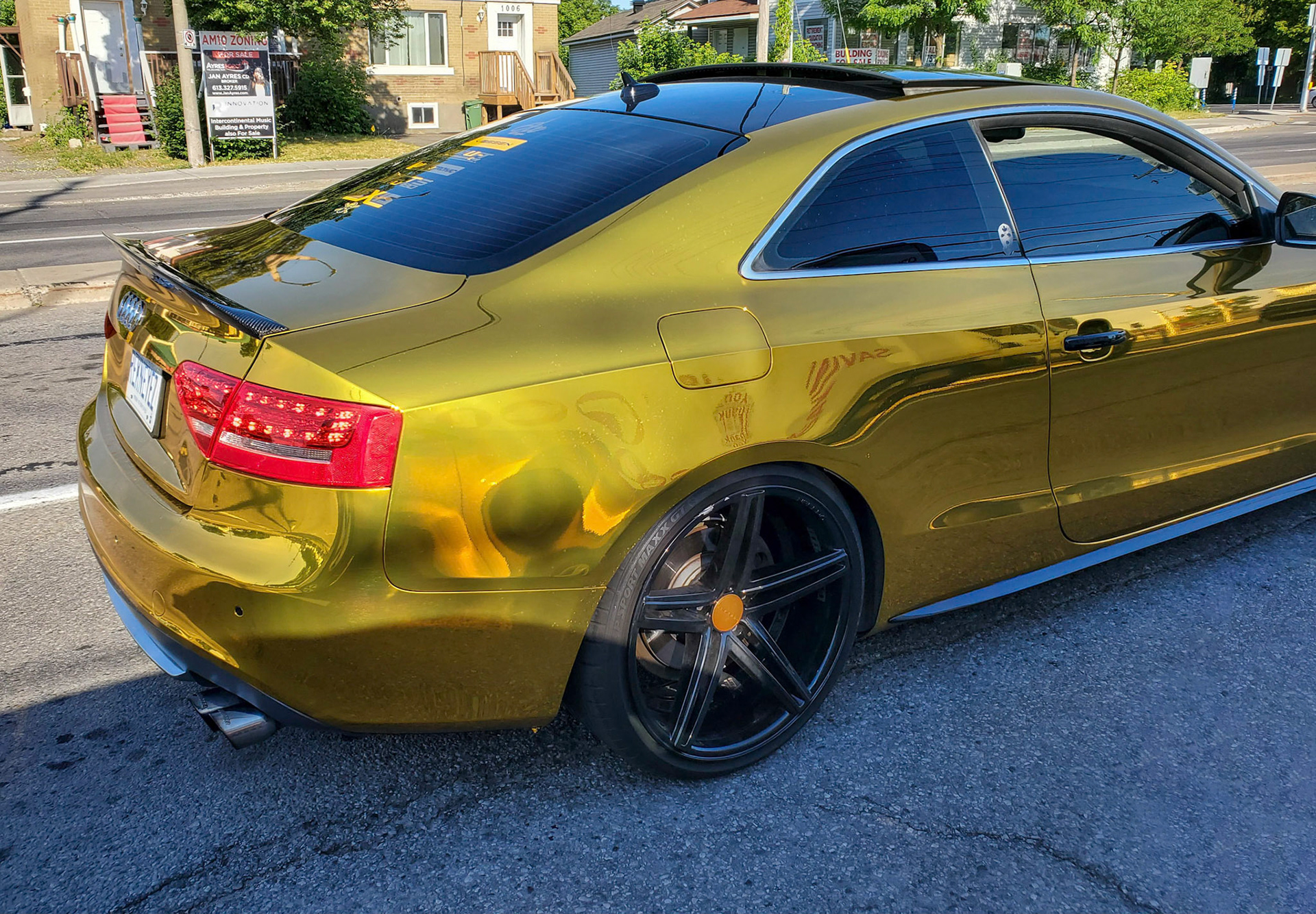 gold painted car