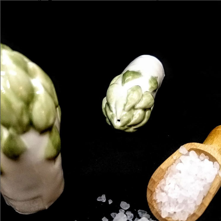 Asparagus tips salt shaker