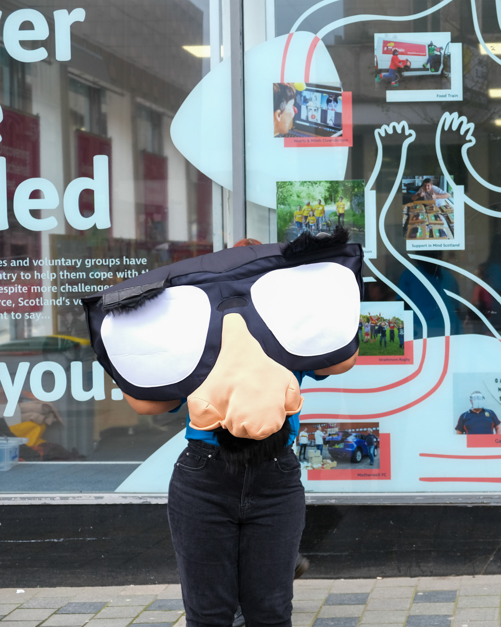 Client: Explorathon, Glasgow – a volunteer in a funny costume