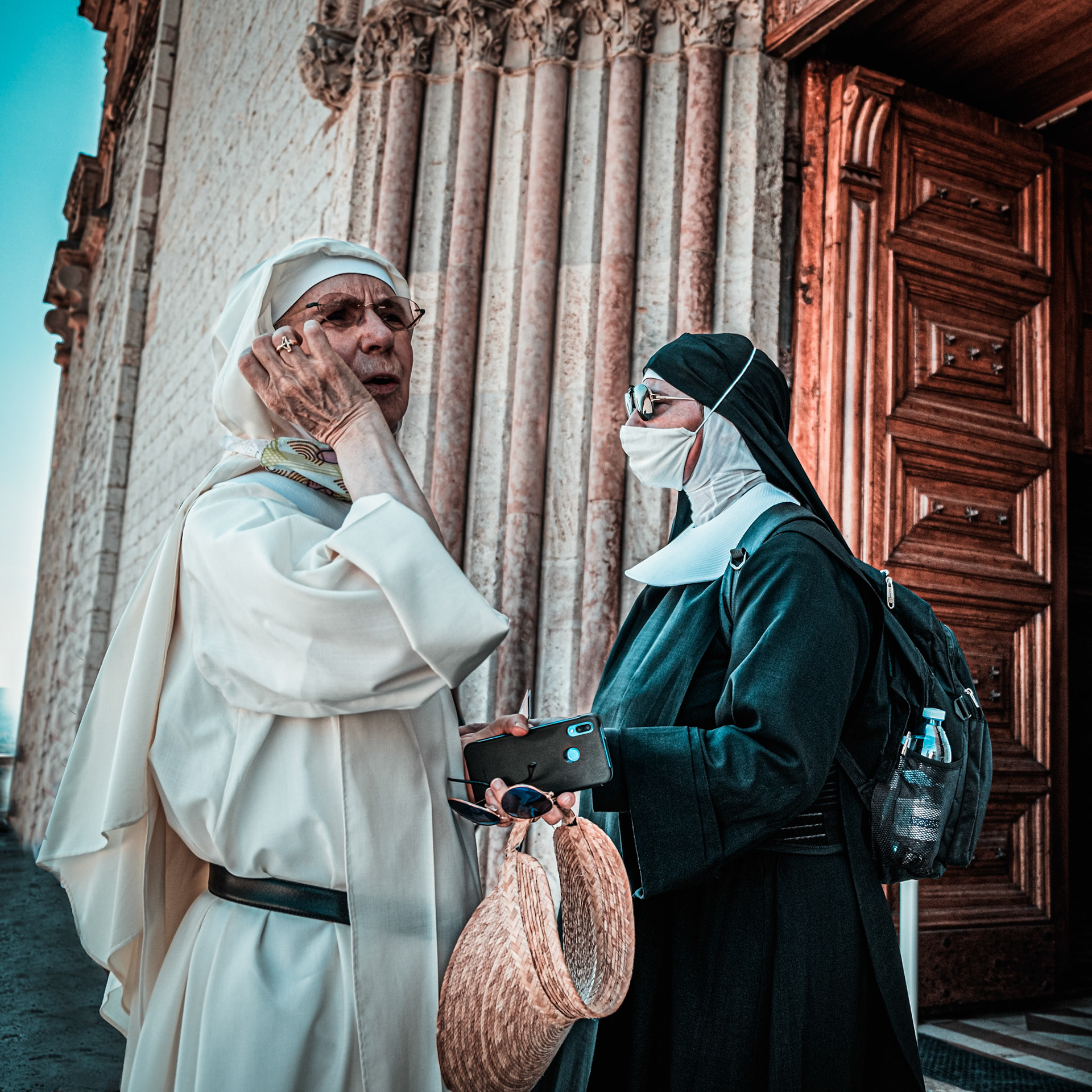 Batman et Robin en place ! Je repète : Batman et Robin en place ! Over !