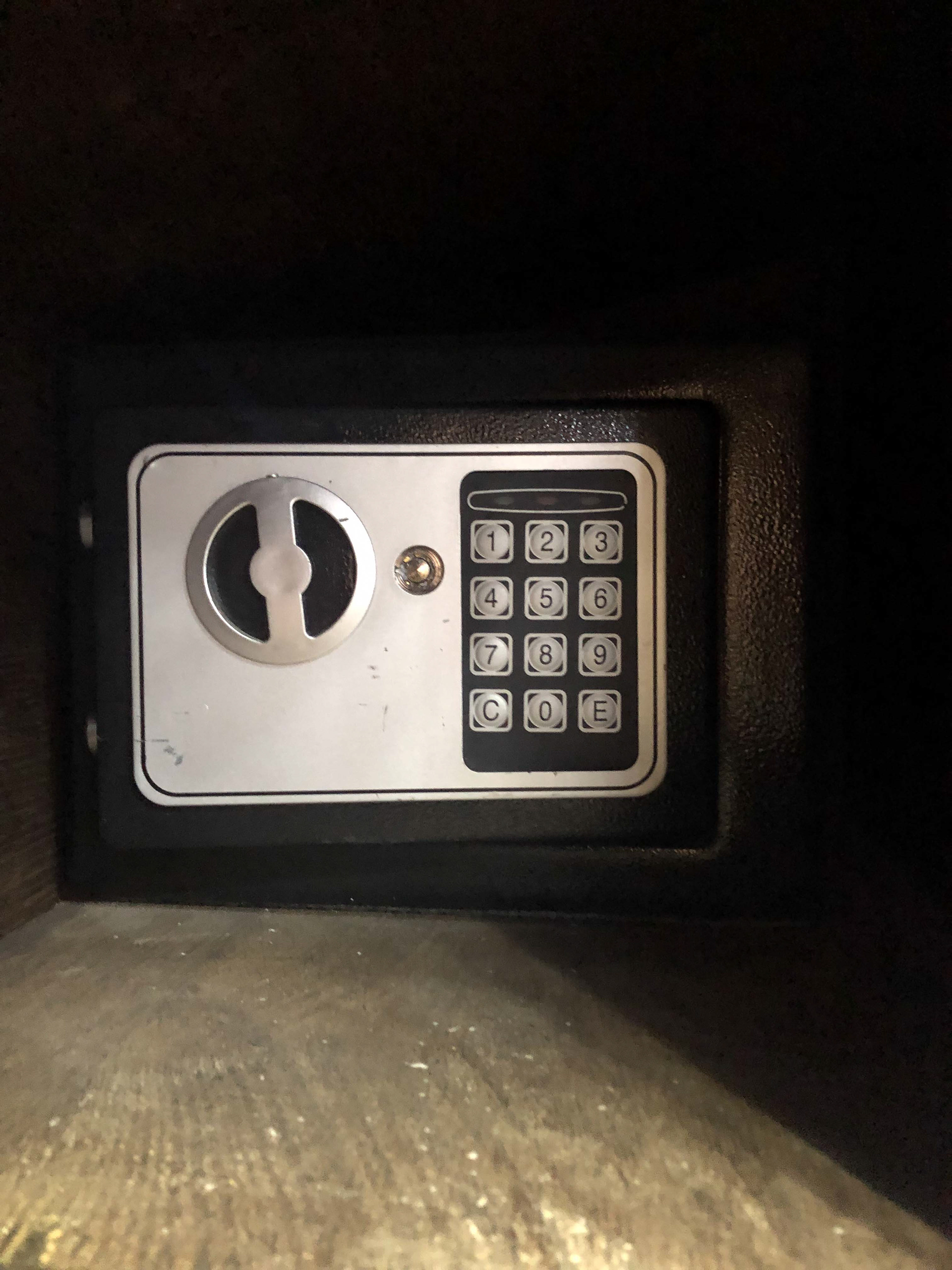 Safe for smaller valuables
