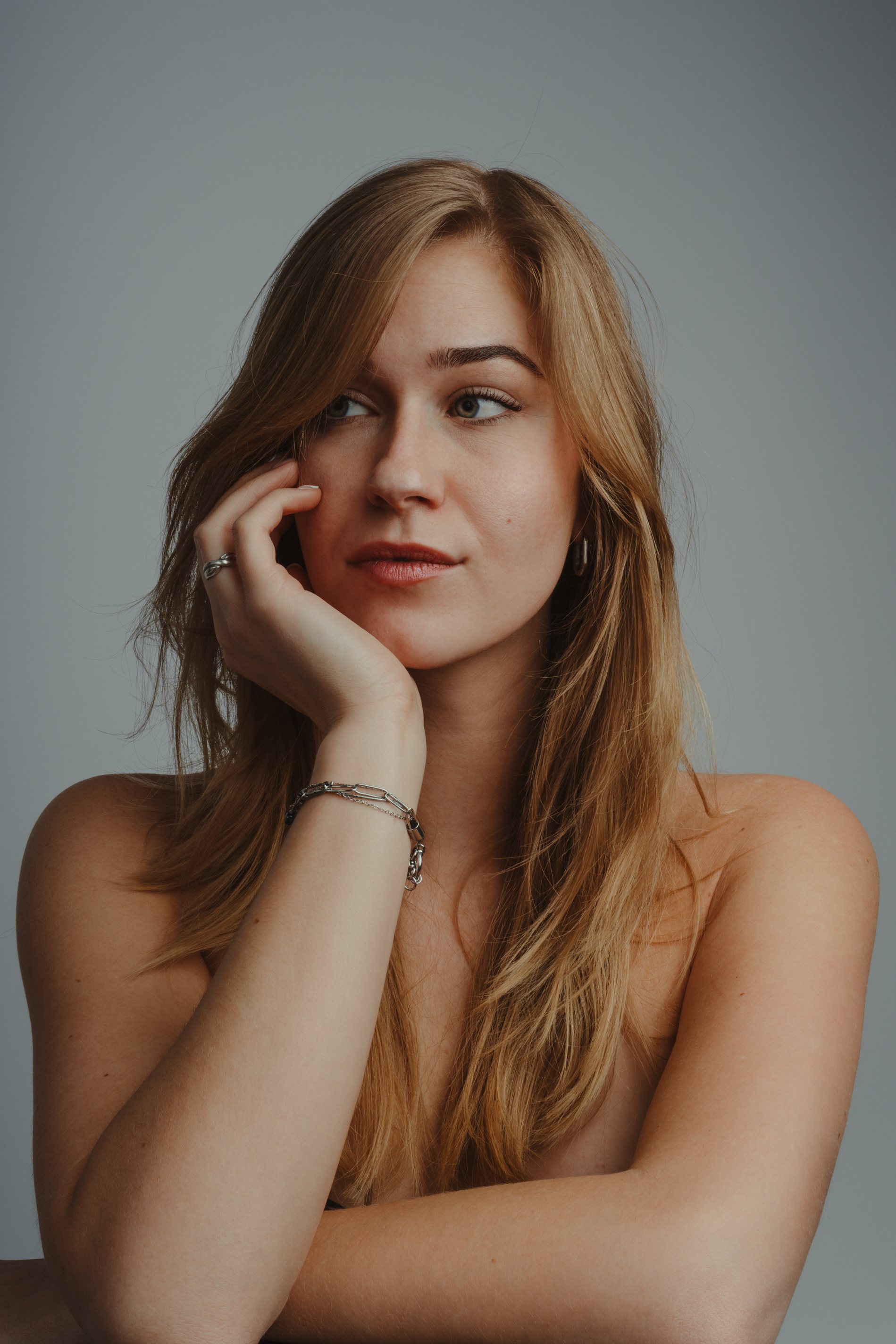 𝗟𝗔𝗨𝗥𝗔 - instagram.com/lauraheidl