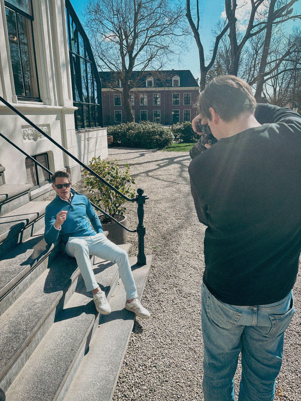 BEELD VAN DORS STUDIOS (NIET ZELF GEMAAKT)