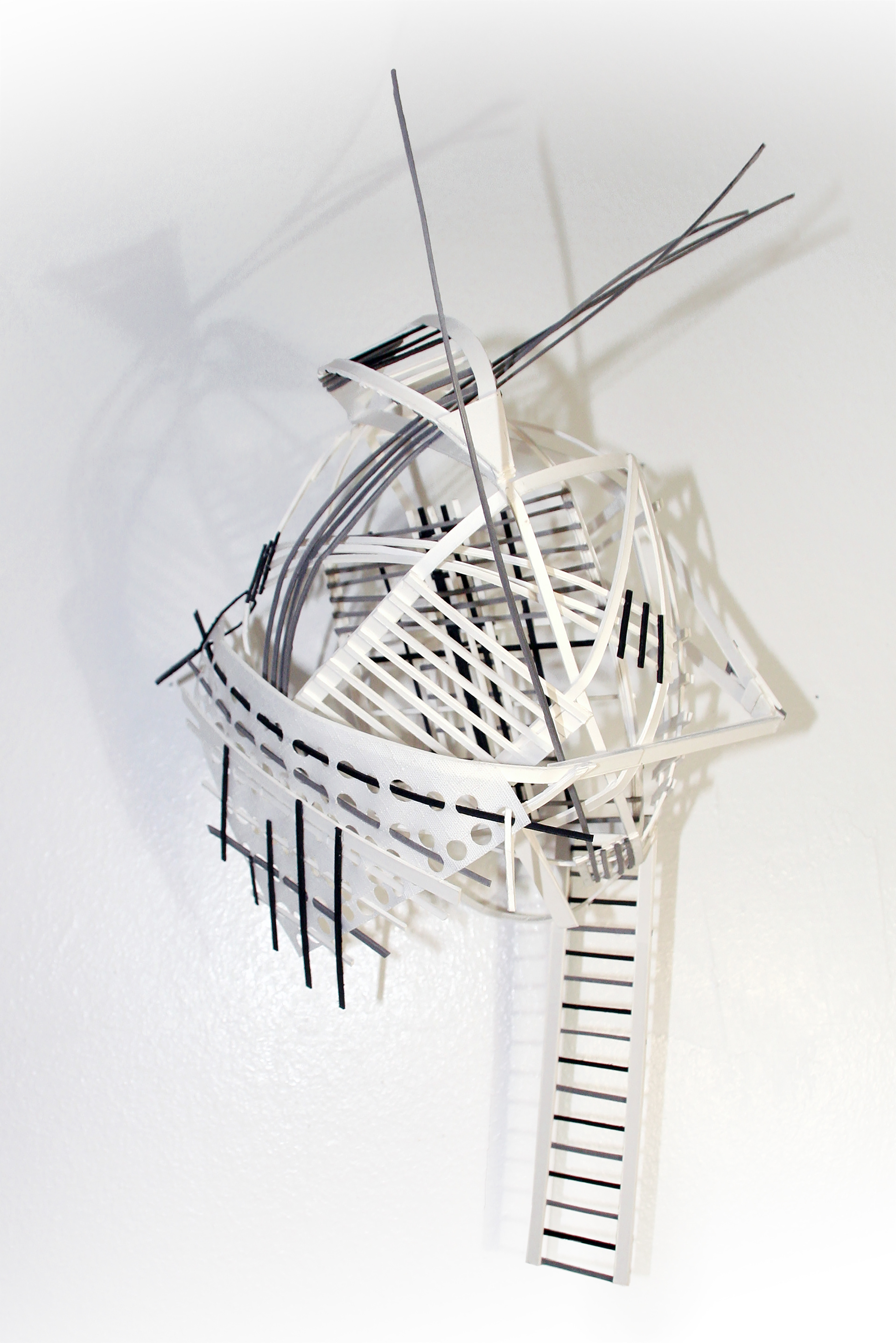 Zur Seite, 2019 - Pappe - 36 x 23 x 21 cm