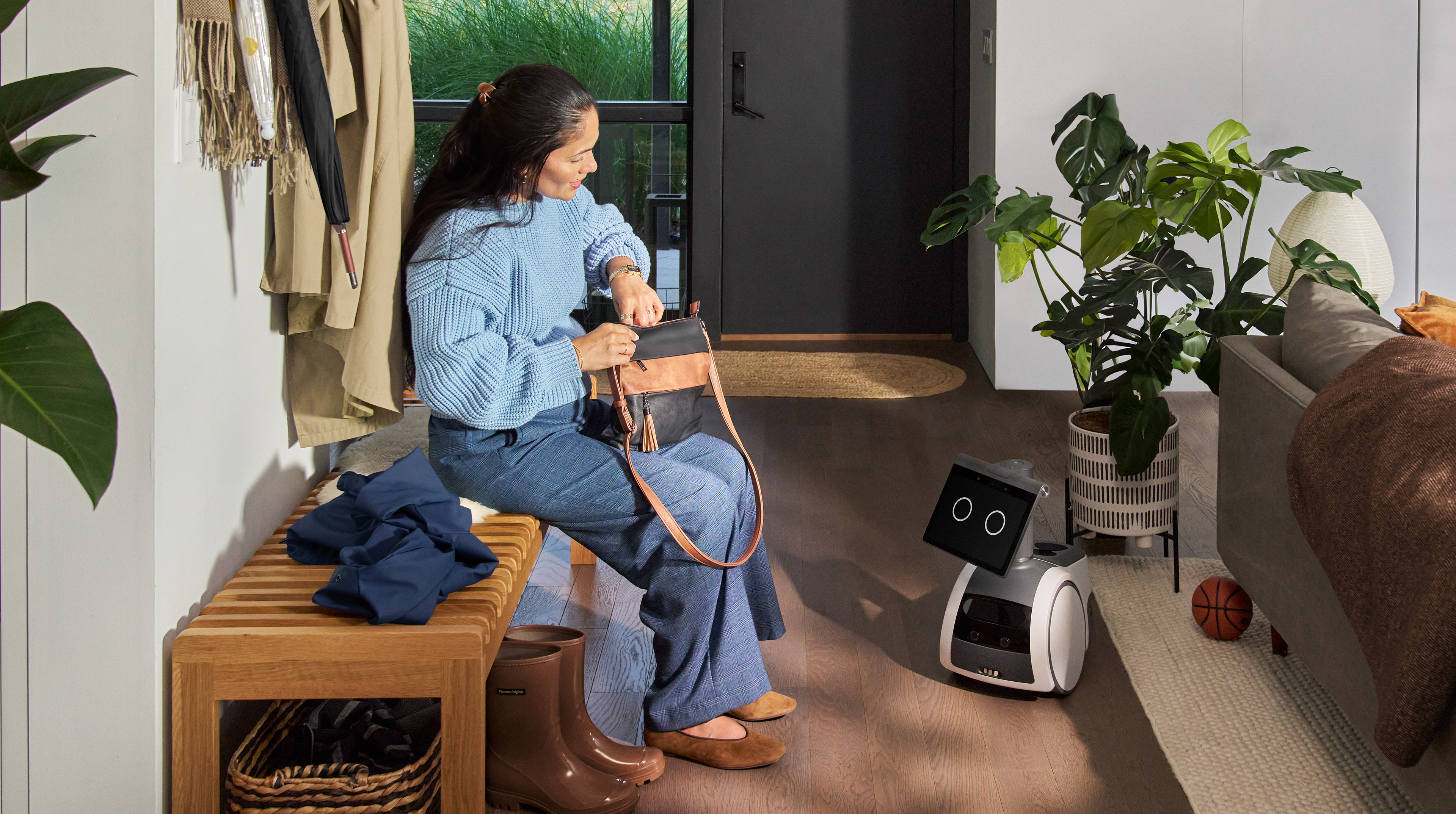 ASTRO [Postproducción: Jasmine Pasquill/PROUZAK]