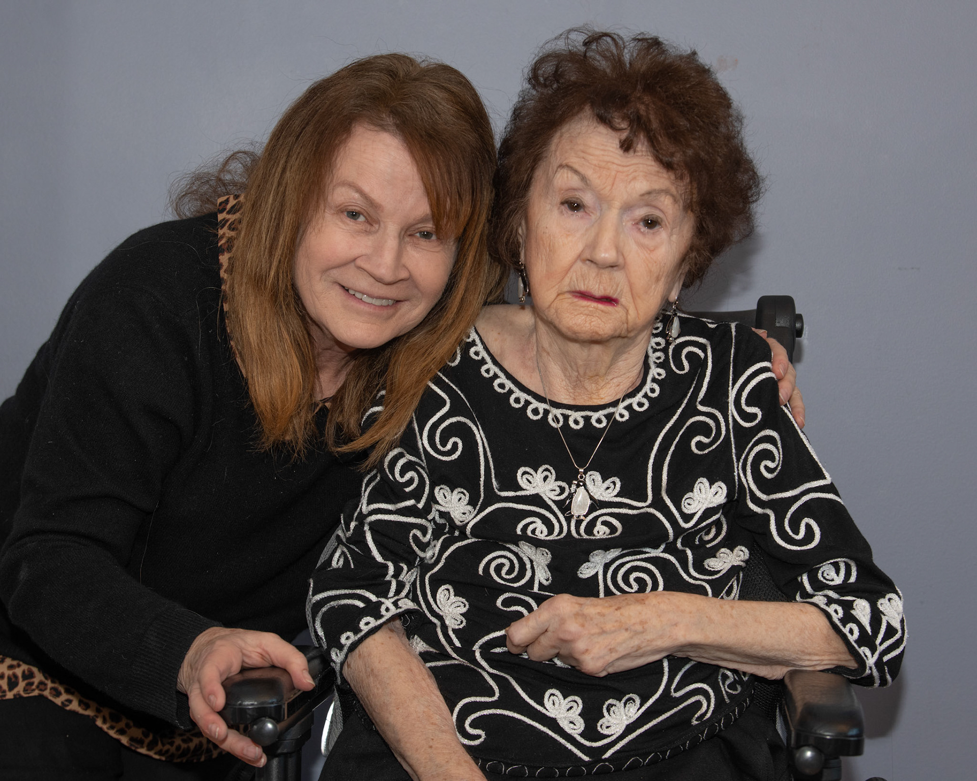 Portraits with Mom, Diane, Darren and Keith - Jan 2021