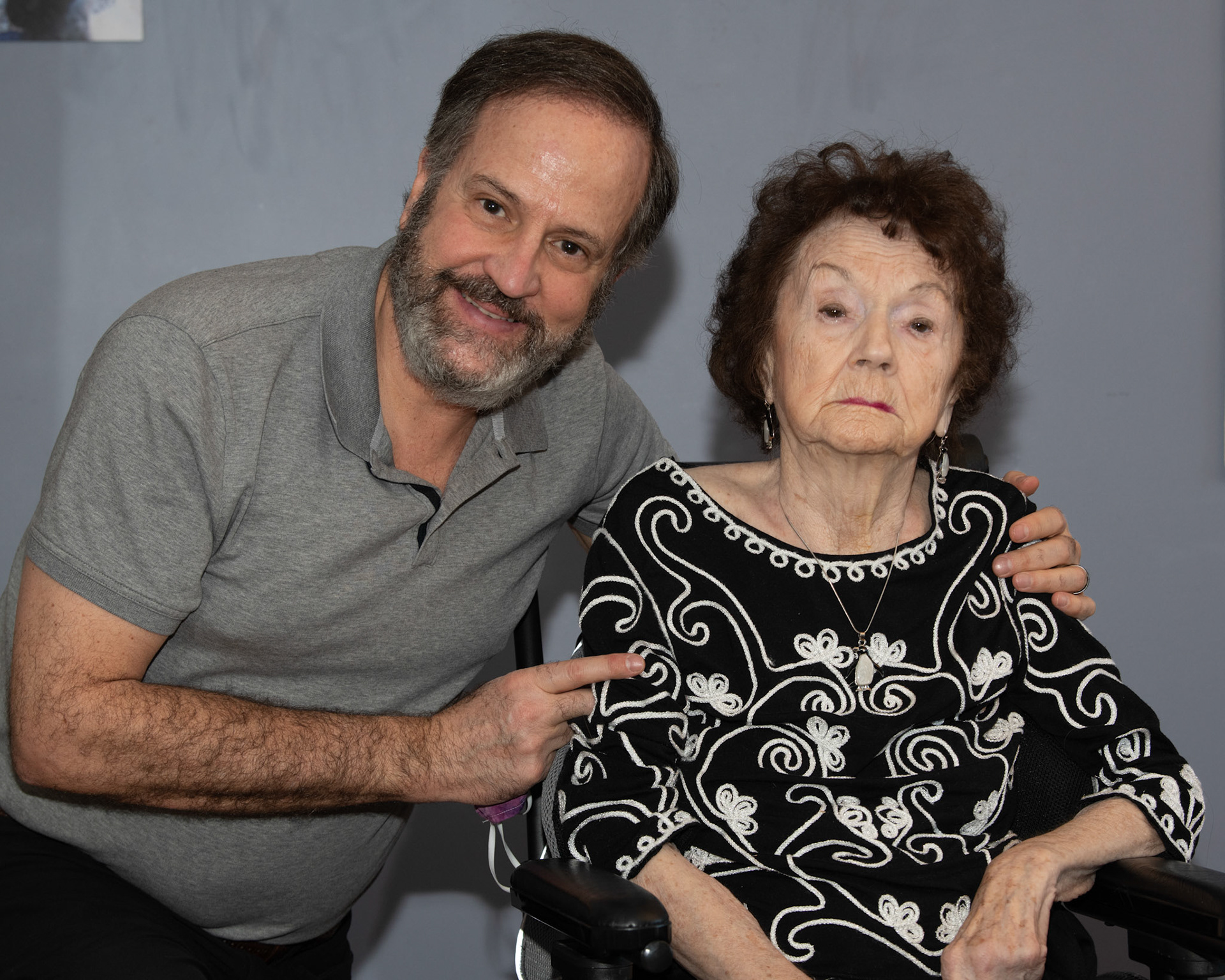 Portraits with Mom, Diane, Darren and Keith - Jan 2021