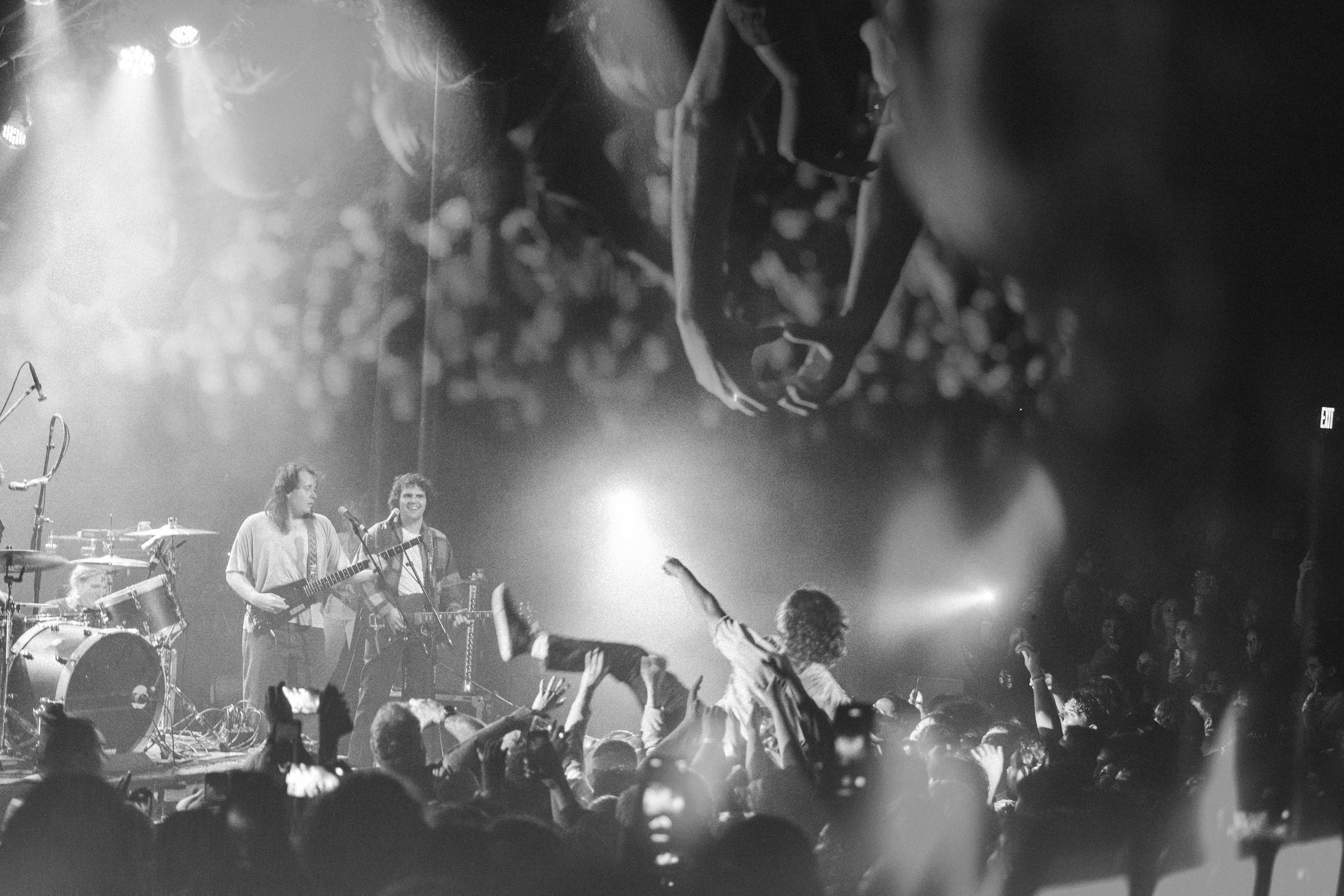 Surf Curse Crowd