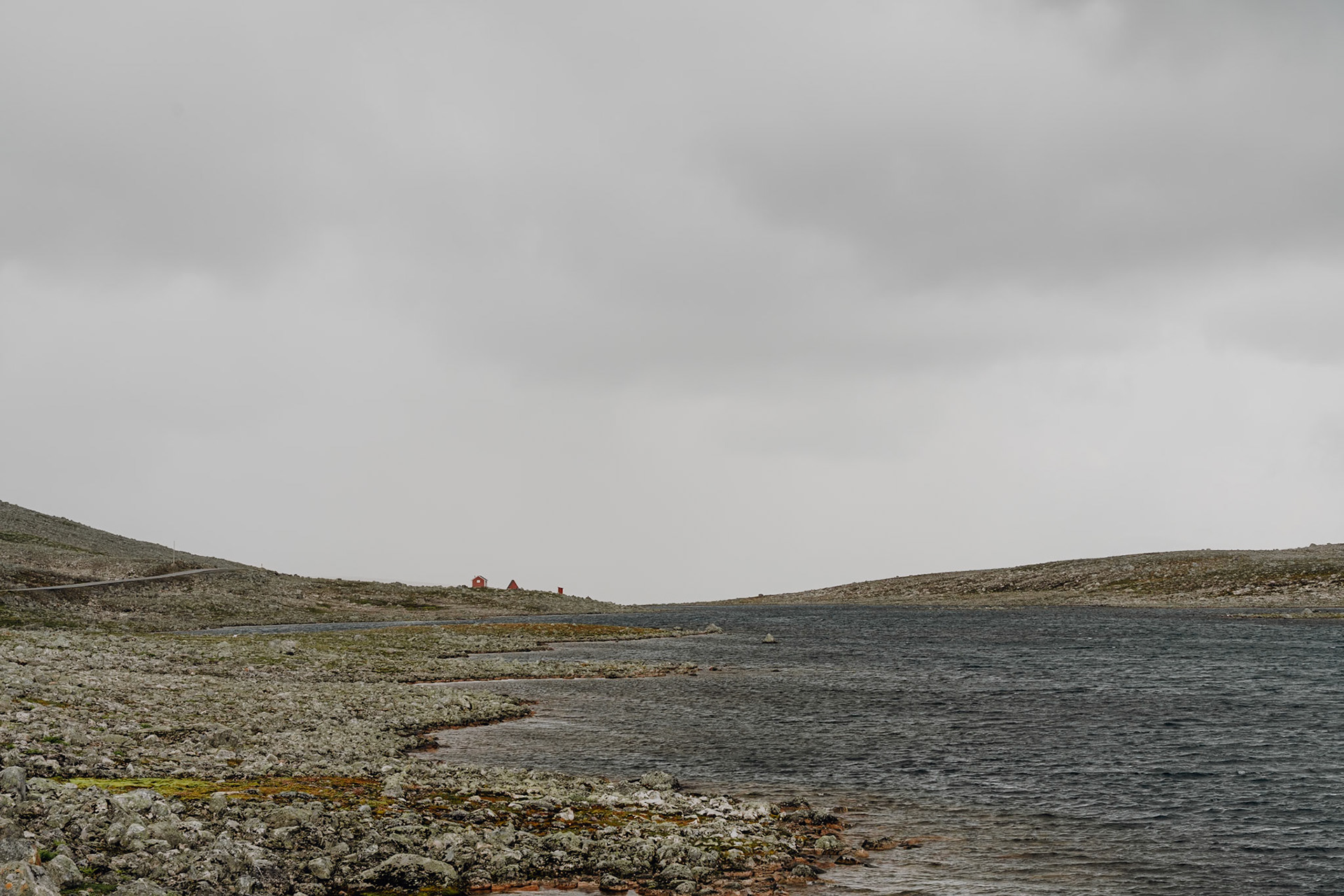 Hornsvatnet lake, Aurlandsfjellet.