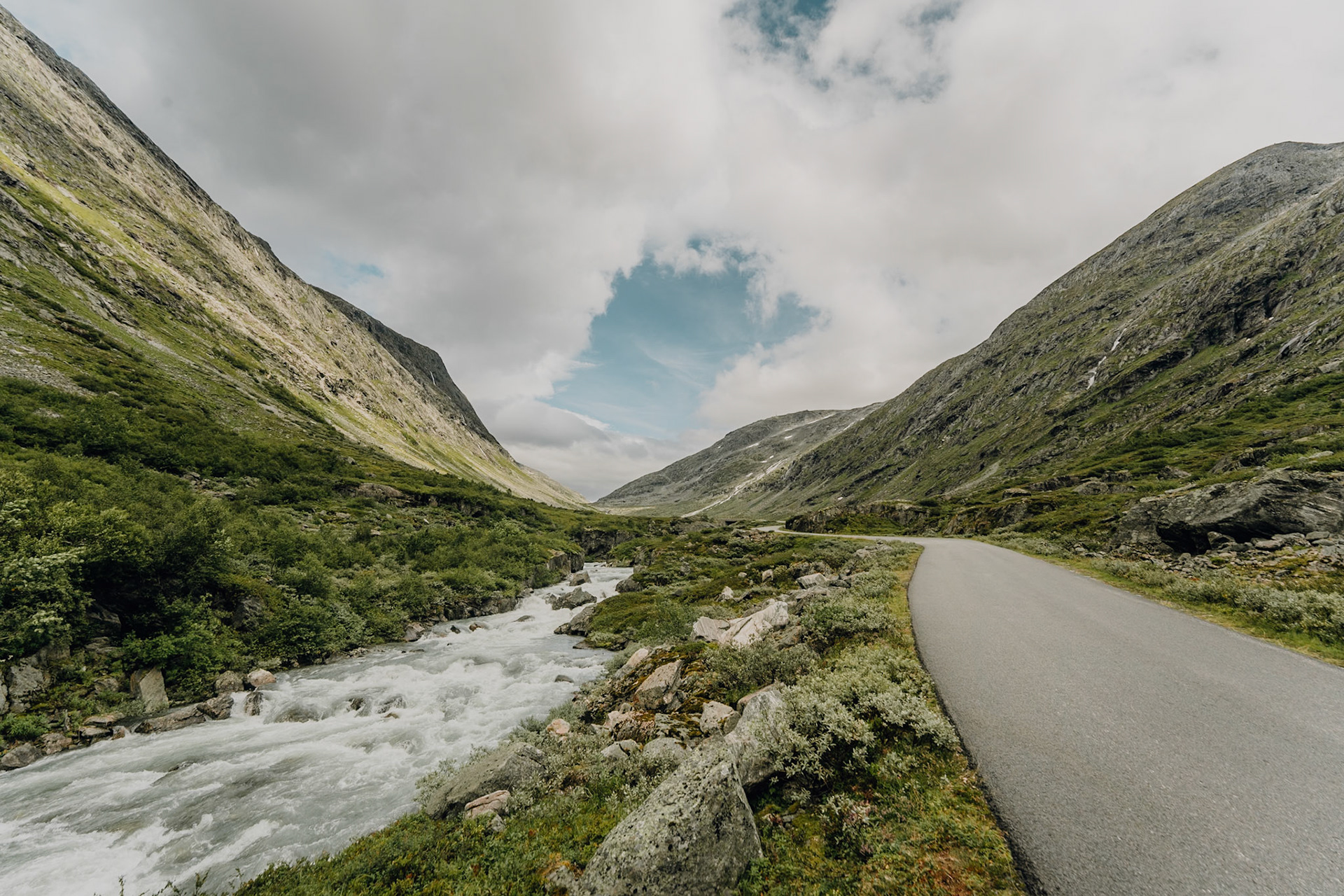 Gamle Strynefjellsvegen road