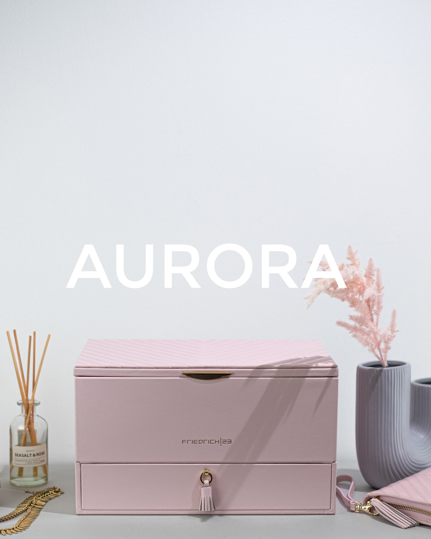 Heroshot eines eines Schmuckkoffers in der Produktfotografie in Nürnberg