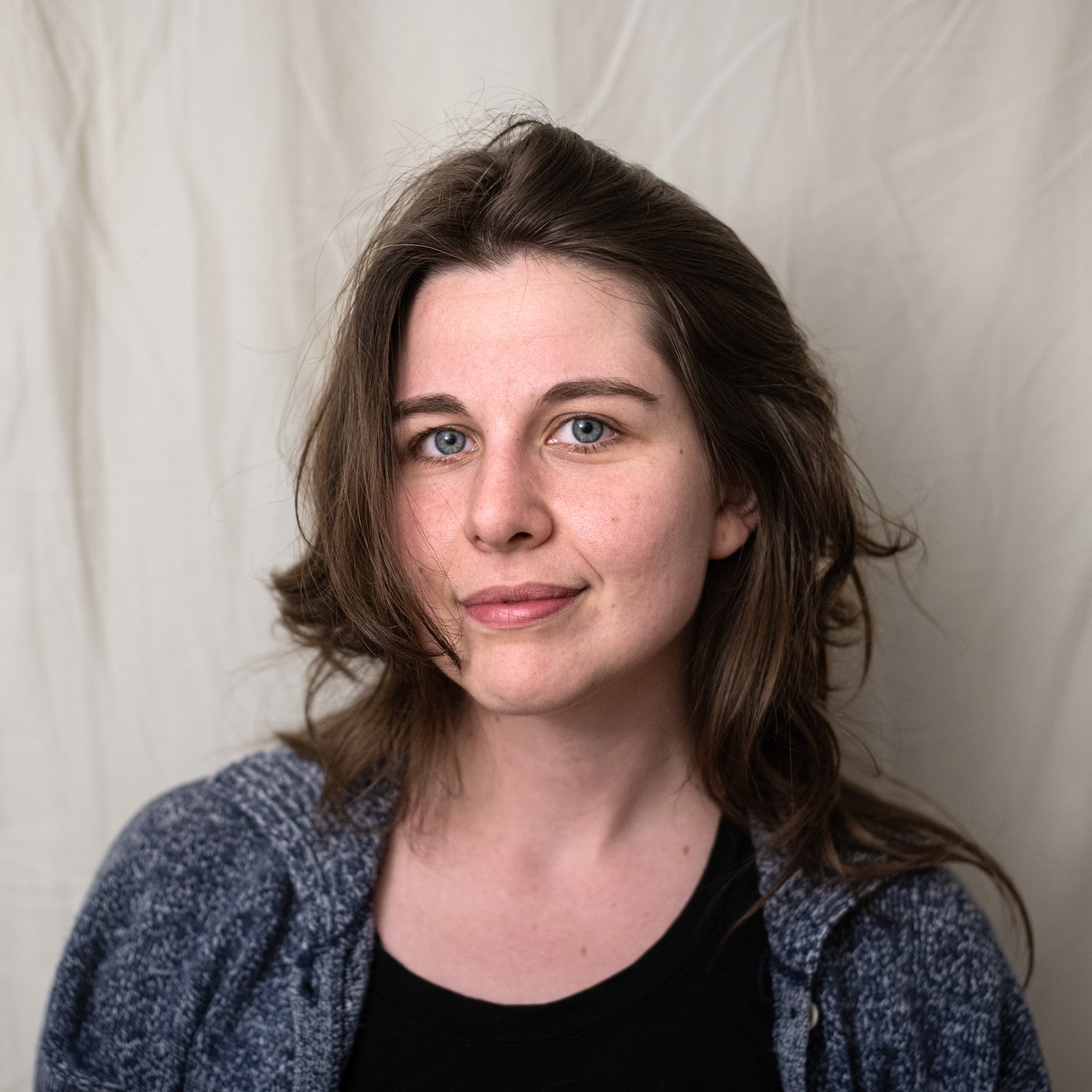 Retrato en estudio estilo casual. FOTO/Igor Wagner