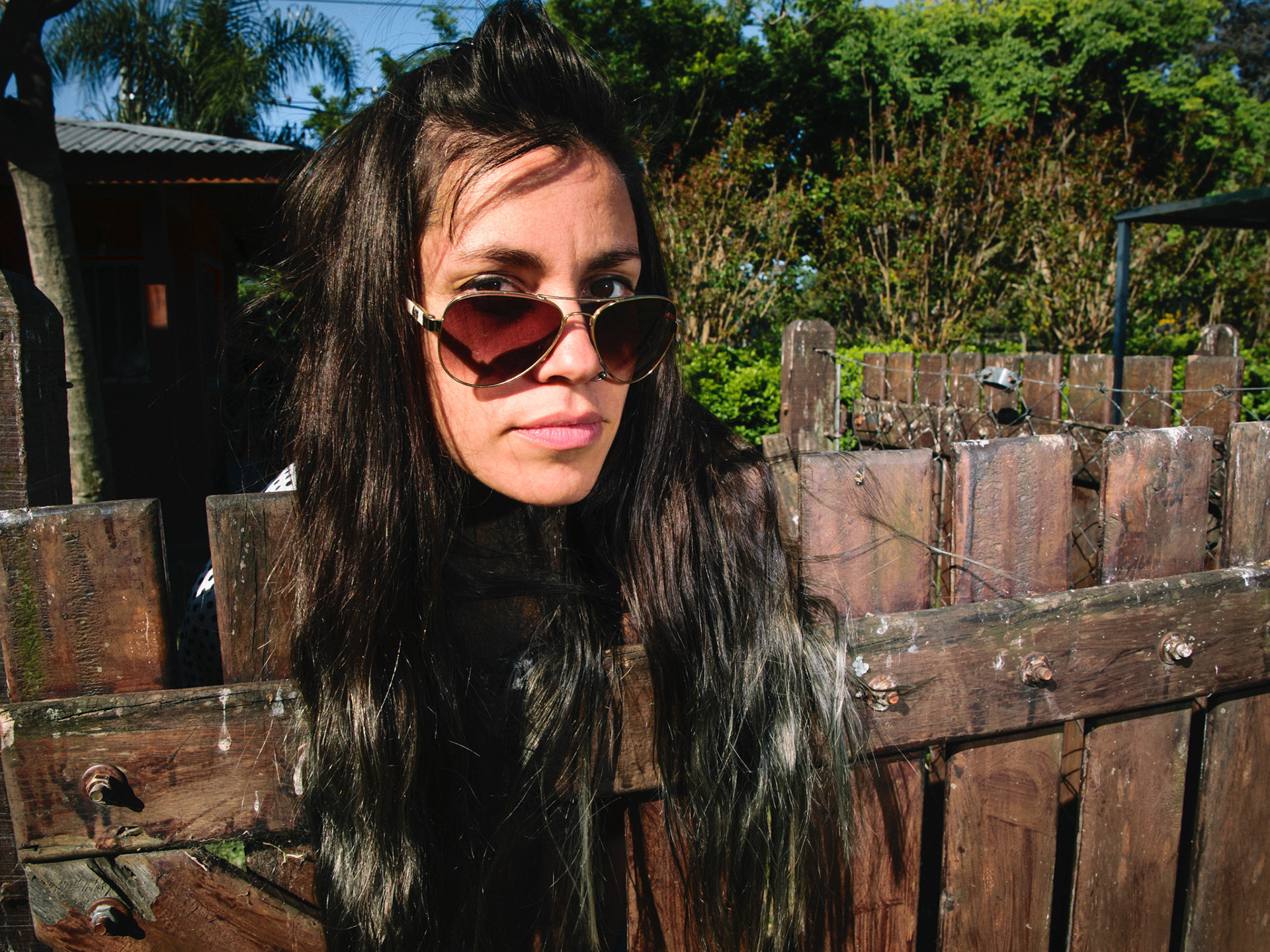 Producción en exterior de anteojos de sol. Modelo: Julia Camino. FOTO/Igor Wagner