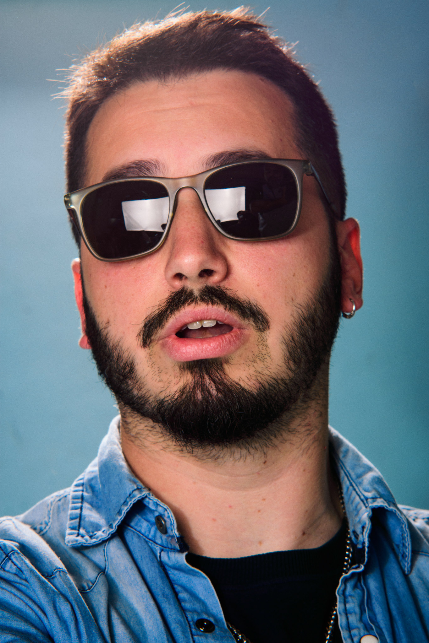 Retrato en estudio con flash. Modelo: Rodrigo Herrera. FOTO/Igor Wagner