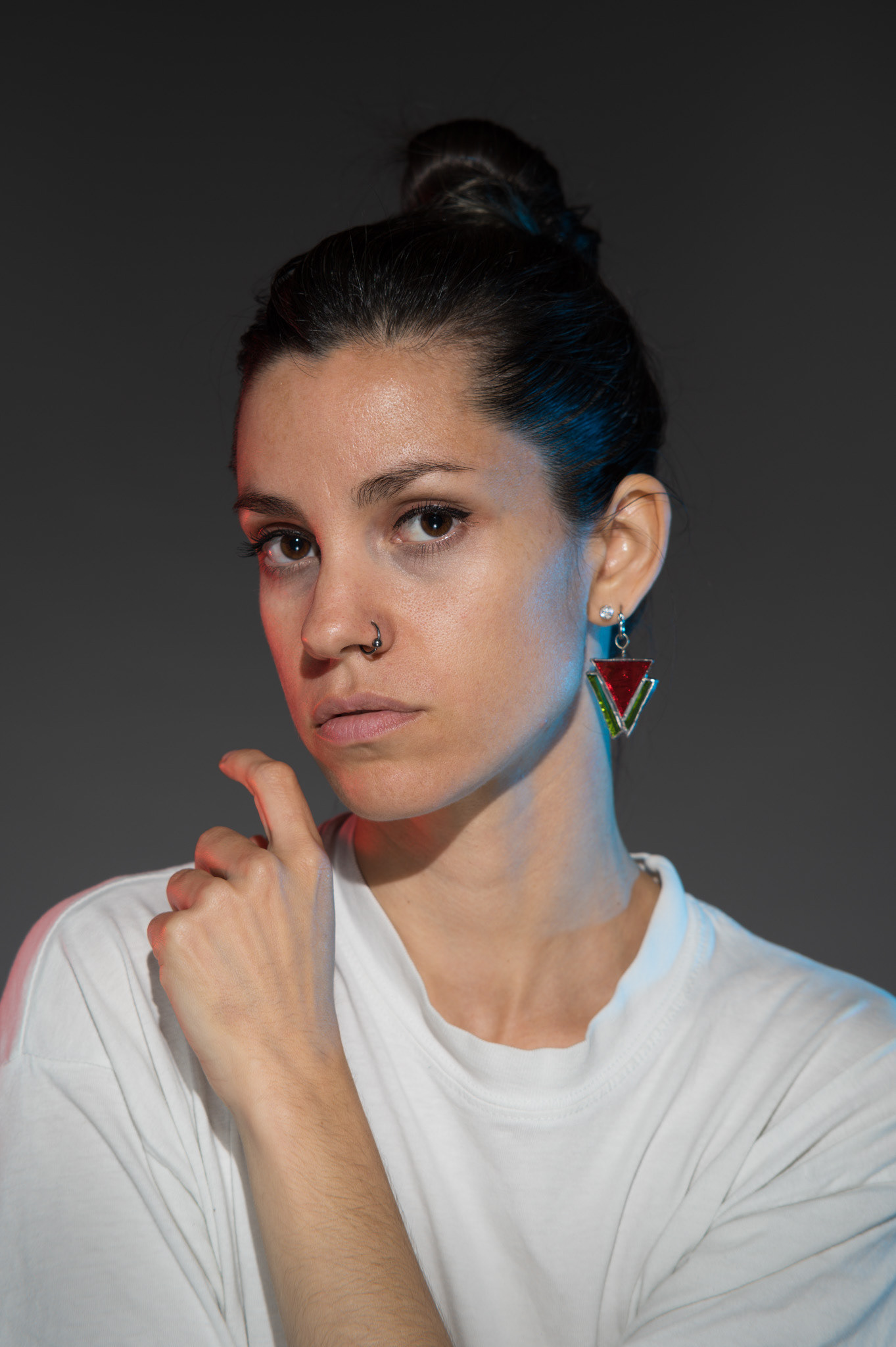 Producción de aros para The Artist Knight. Modelo: Julia Camino. FOTO/Igor Wagner