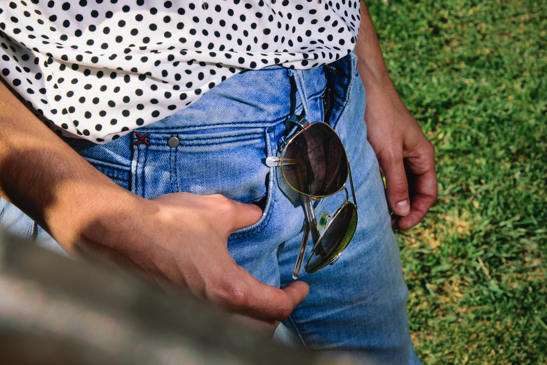Producción en exterior de anteojos de sol. Modelo: Julia Camino. FOTO/Igor Wagner