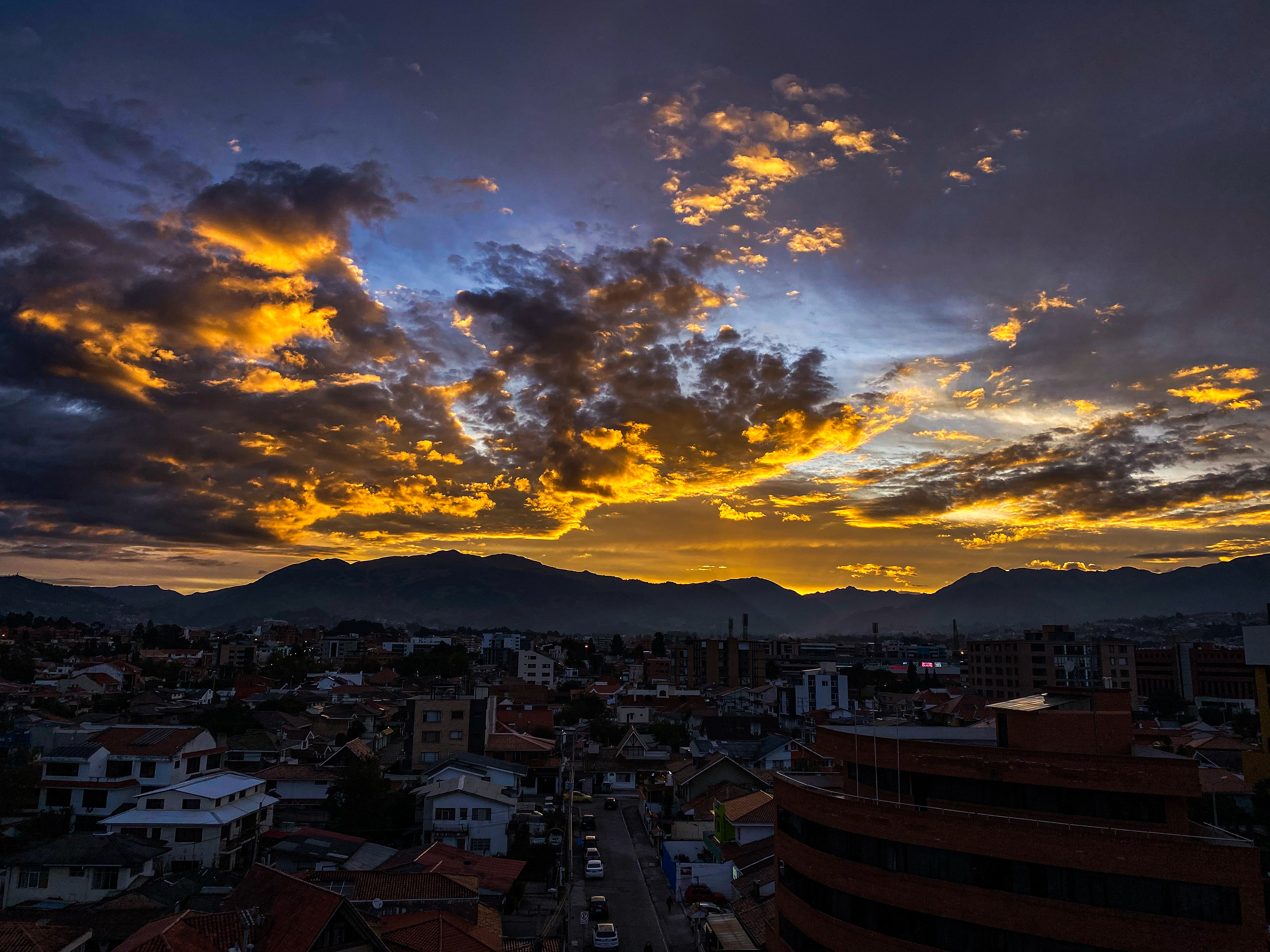 Today the sky is filled with color, bringin a vibrance and traquility to the landscape. For the moment, my mind is clear.