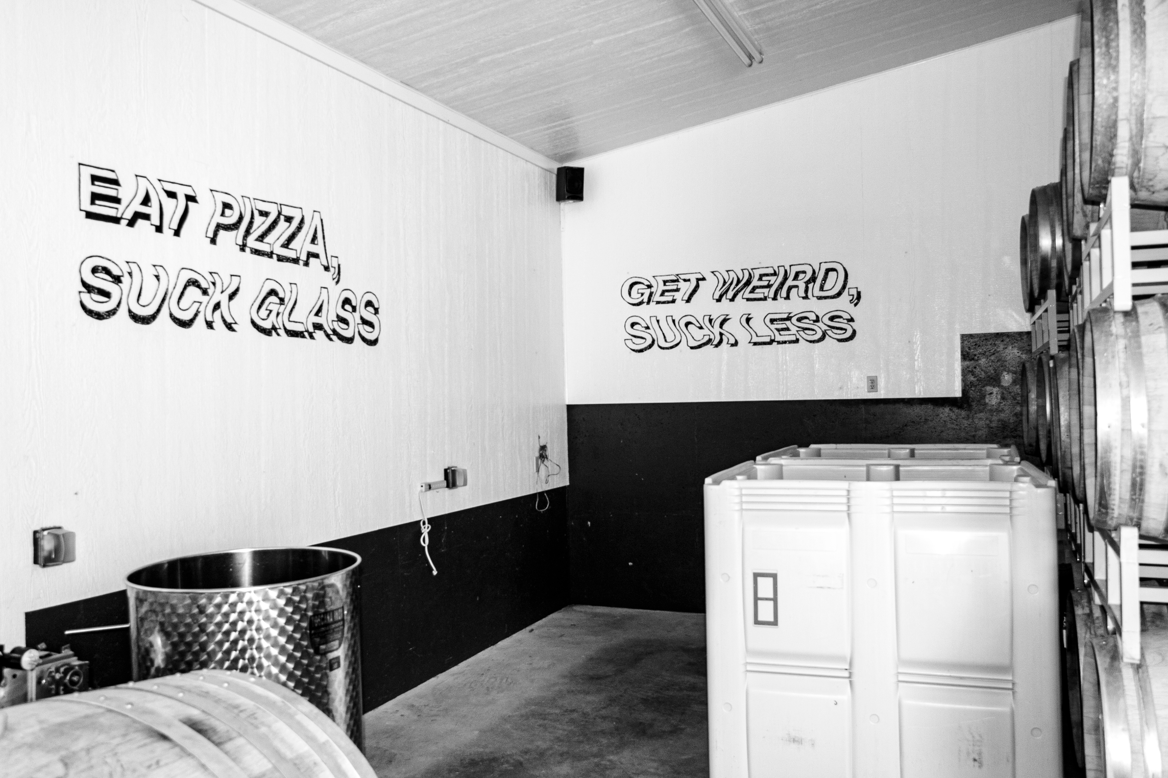 No Clos Radio Painted Slogans