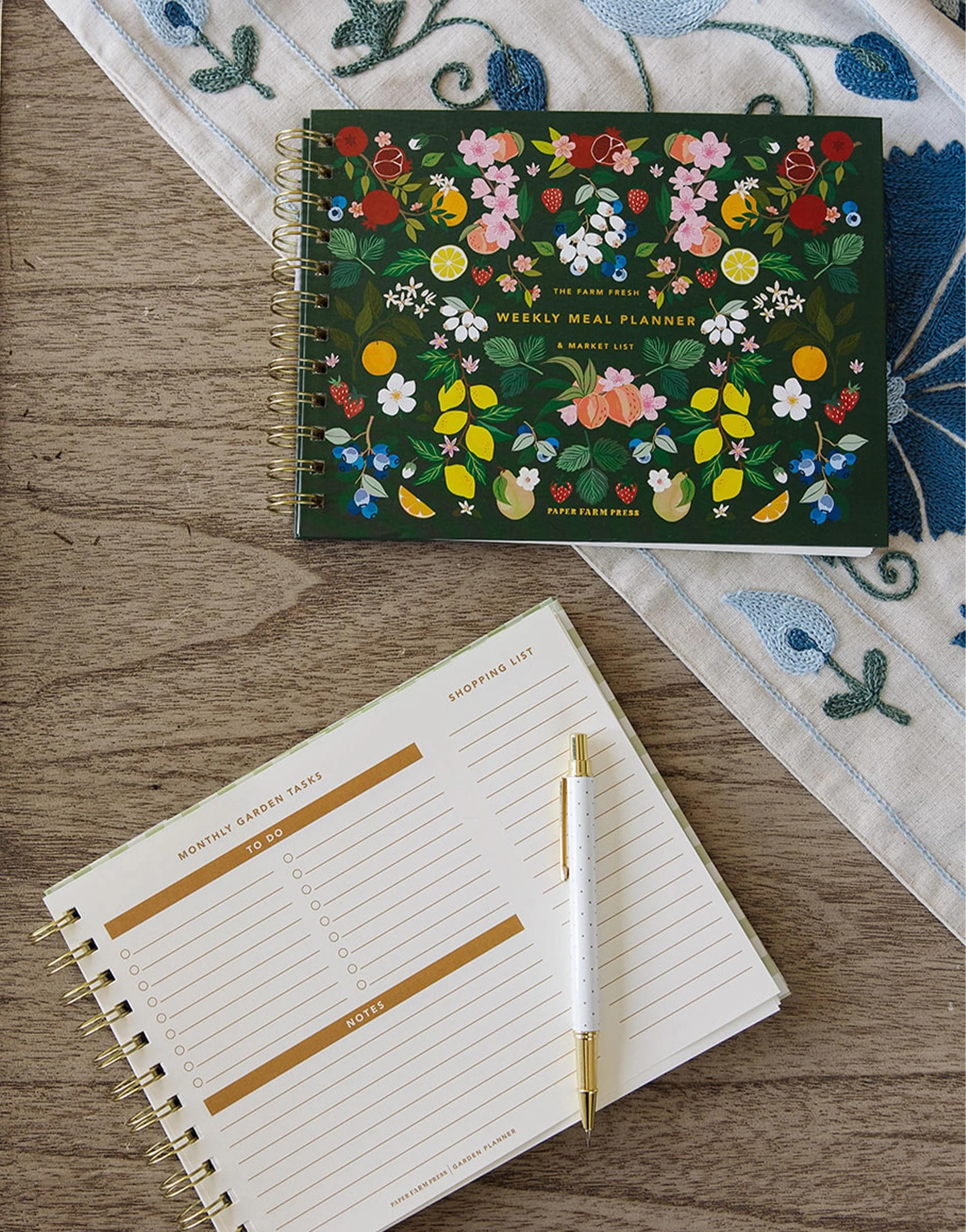 WEEKLY MEAL PLANNER • PAPER FARM PRESS