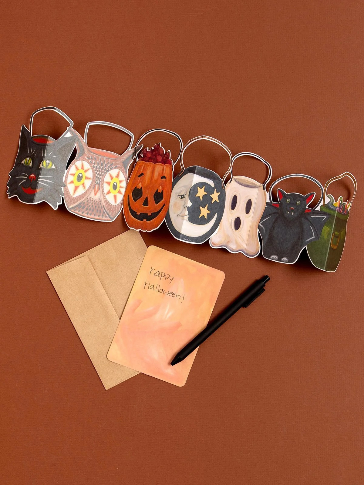 TREAT BUCKETS ACCORDION