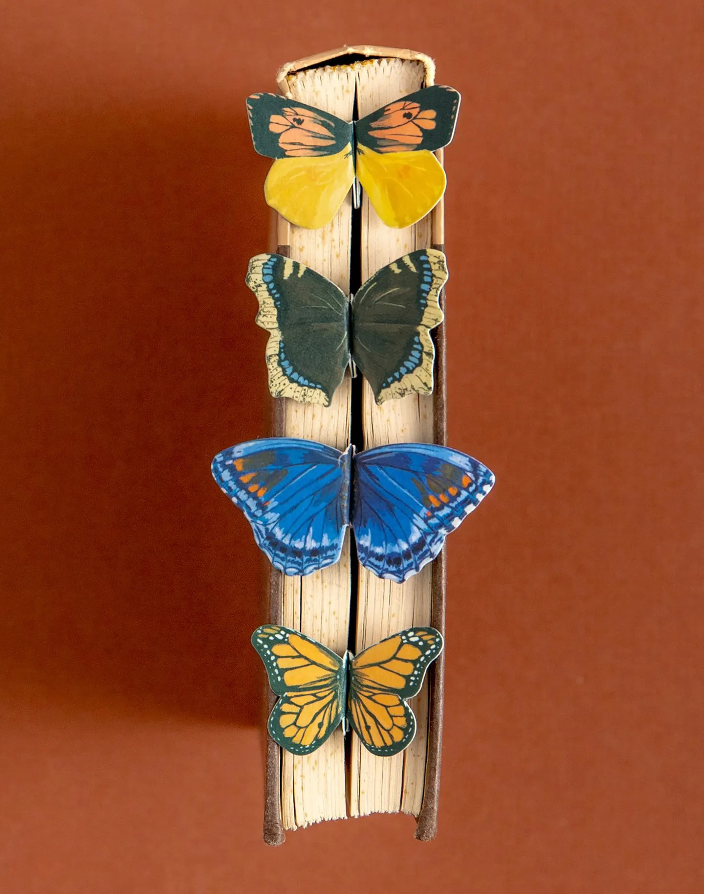 BUTTERFLIES POP-UP BOOKMARKS
