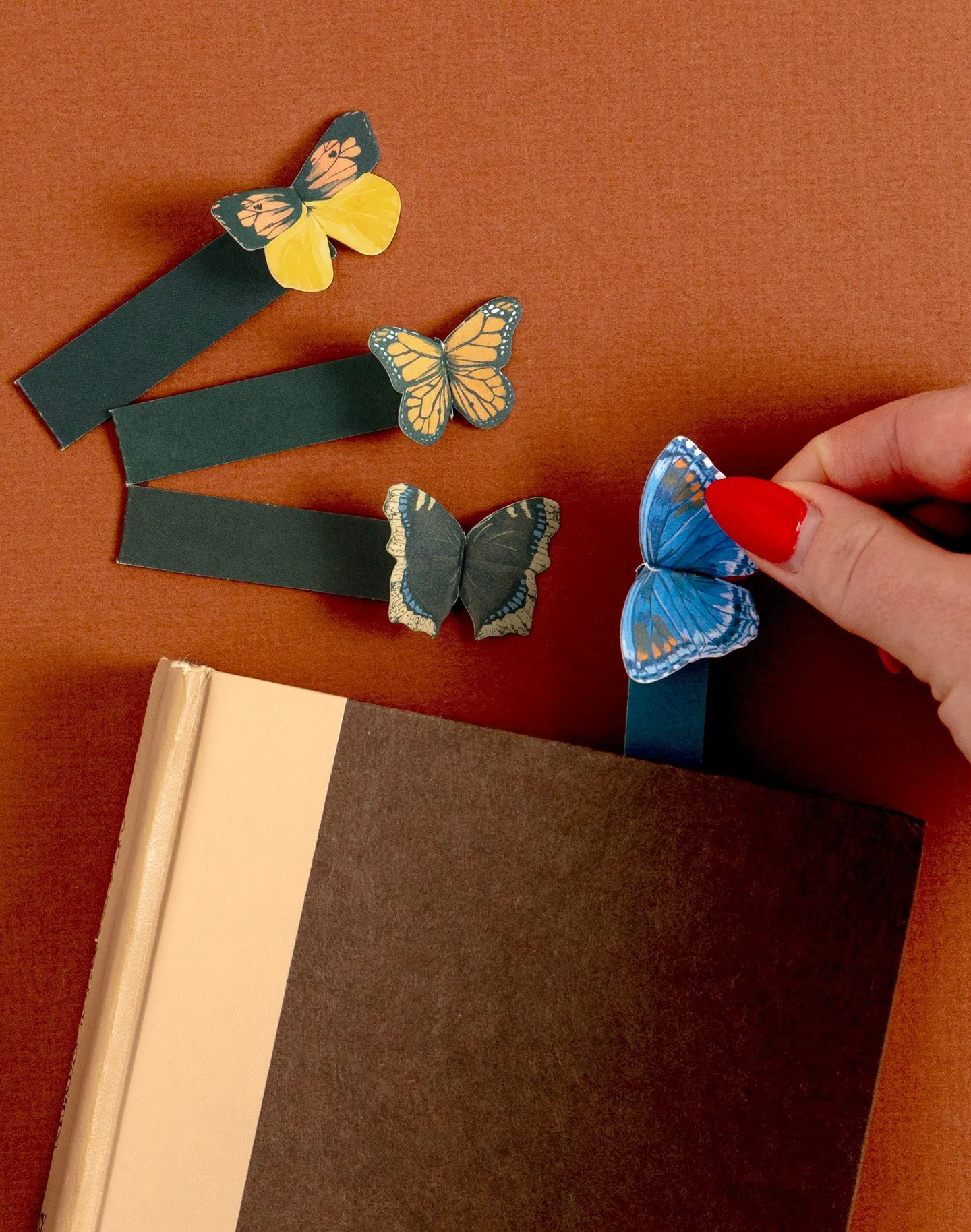 BUTTERFLIES POP-UP BOOKMARKS
