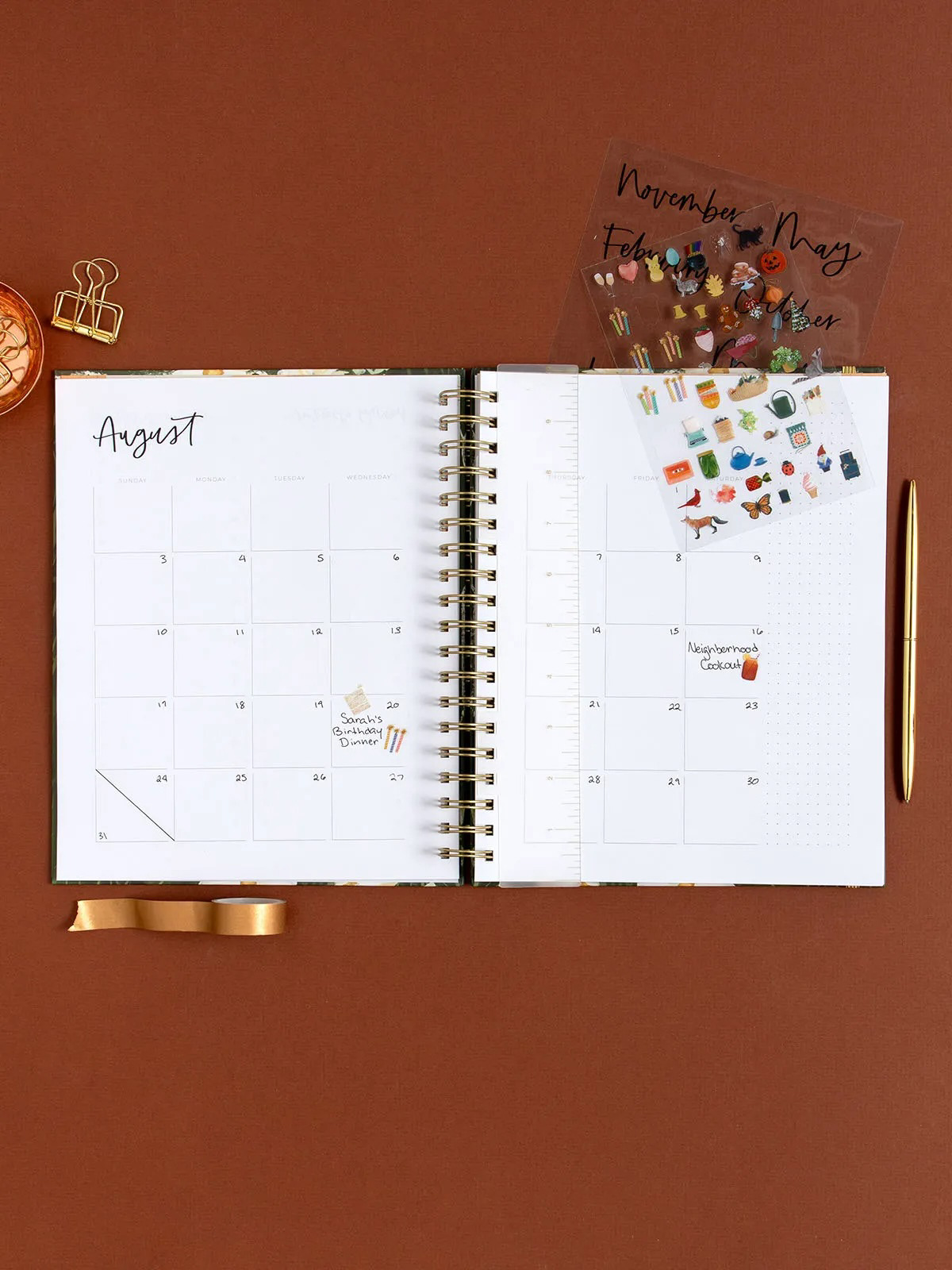 UNDATED PLANNER INTERIOR