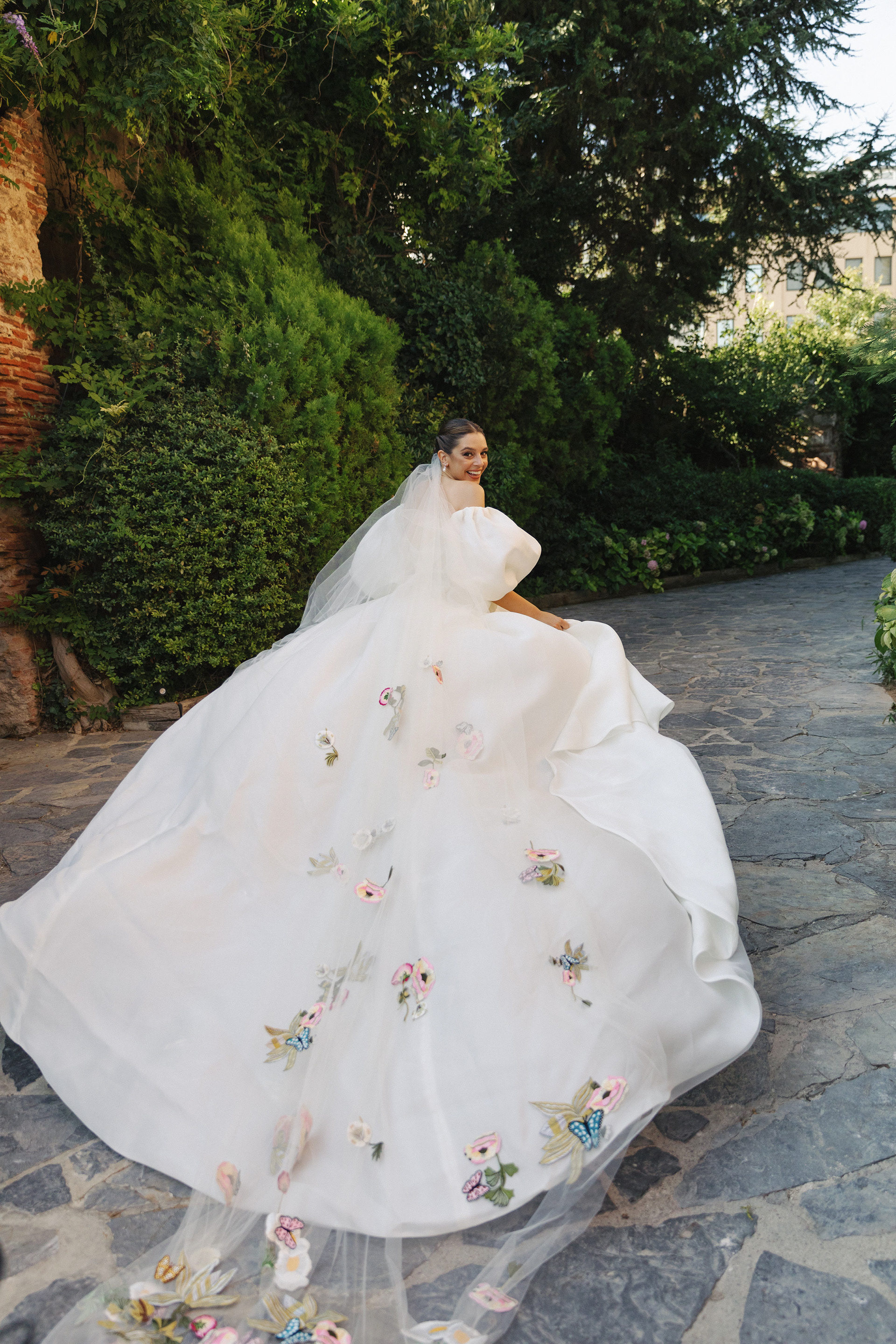 Veil from Monique L'huillier.