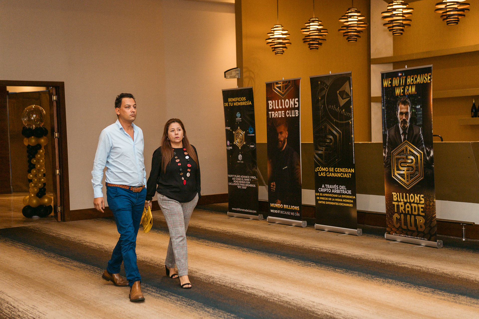 Reunión del Billions Trade Club en el Waldorf Astoria Panamá: un encuentro exclusivo de líderes, ideas y oportunidades. Fotografía profesional de lujo para memorias y comunicación de alto nivel.