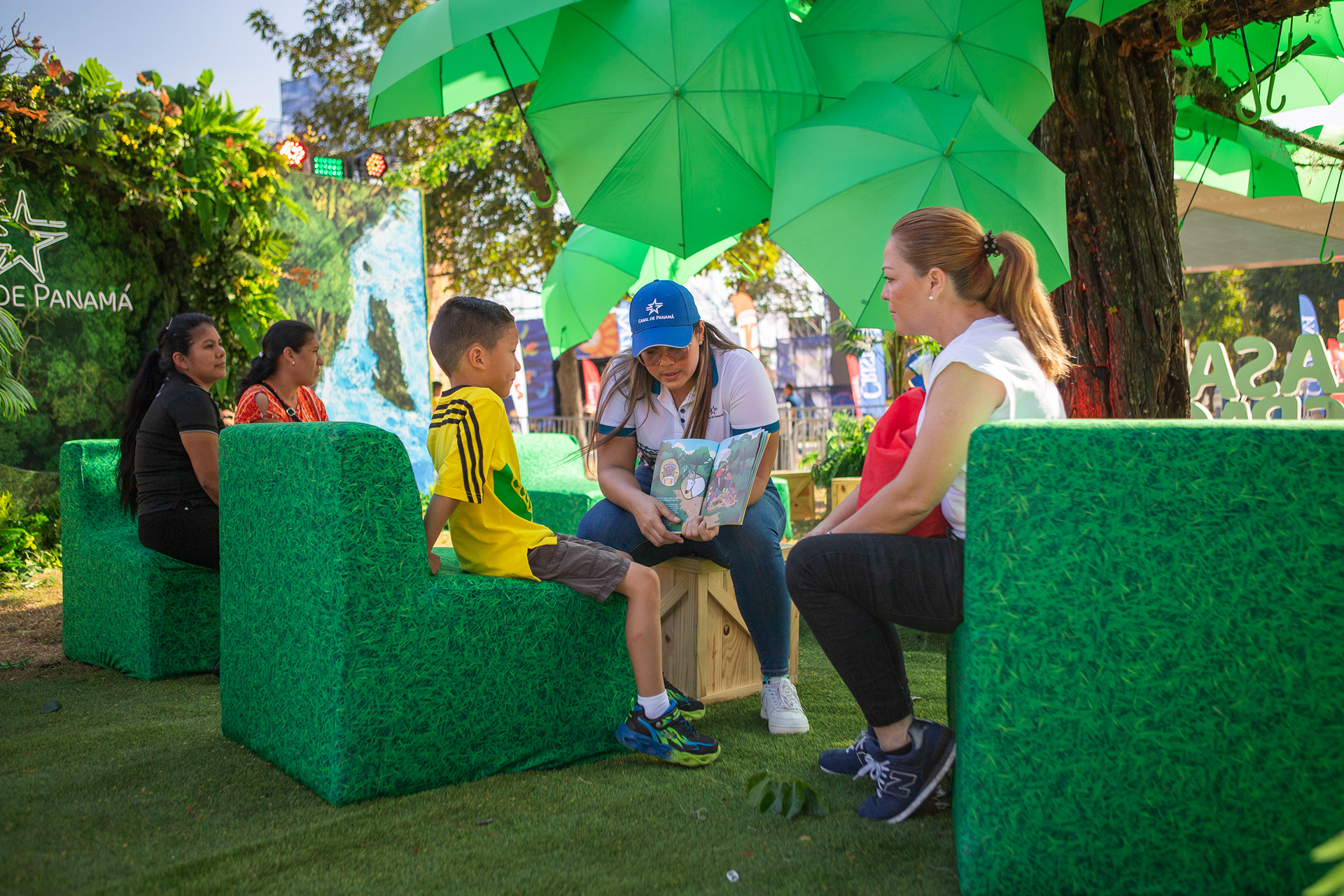 Casa Espacio en el Canal de Panamá: una celebración de cultura, identidad y propósito institucional. Fotografía editorial que documenta el encuentro desde el espacio, la gente y el mensaje.