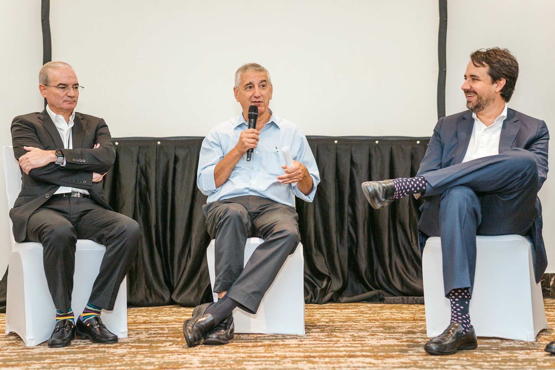 AI Powered Banking: una experiencia de innovación financiera organizada por Stefanini Group y Cobis Topaz en Panamá. Fotografía profesional que captura tecnología, networking y visión de futuro para la banca digital.