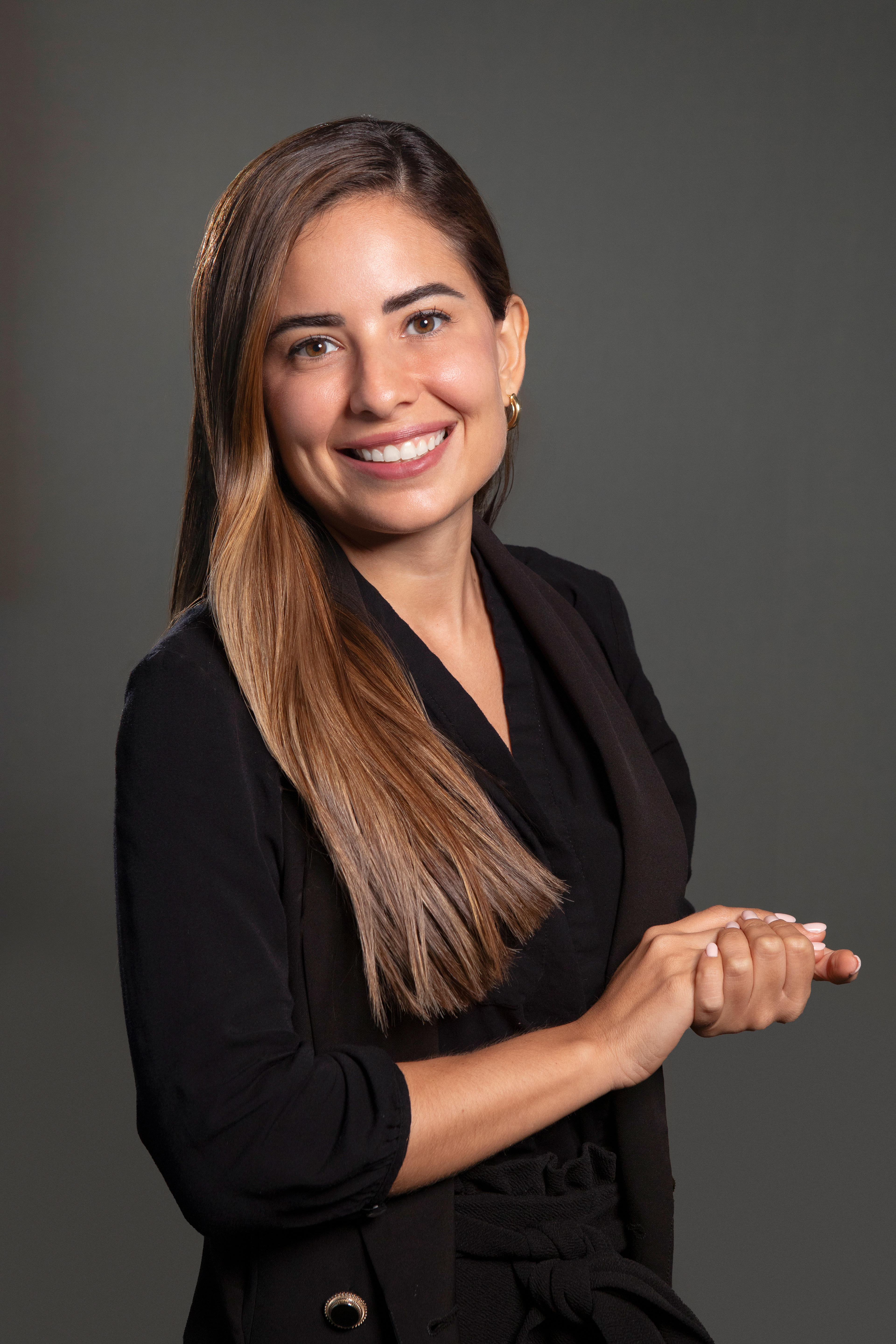 Retratos corporativos del equipo de Singular Securities en Panamá. Una sesión profesional que refleja unidad, experiencia y compromiso en el ámbito financiero.