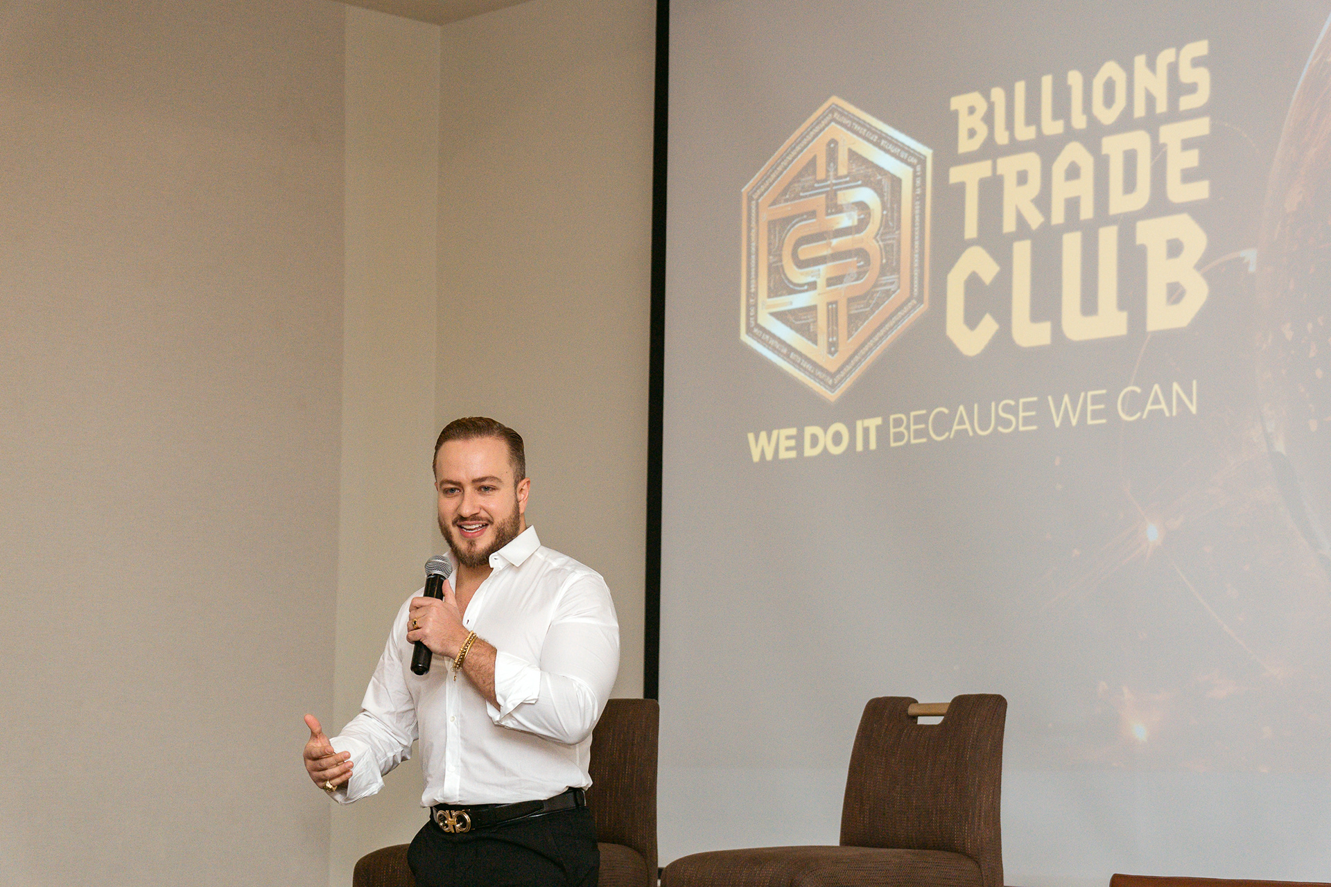 Reunión del Billions Trade Club en el Waldorf Astoria Panamá: un encuentro exclusivo de líderes, ideas y oportunidades. Fotografía profesional de lujo para memorias y comunicación de alto nivel.