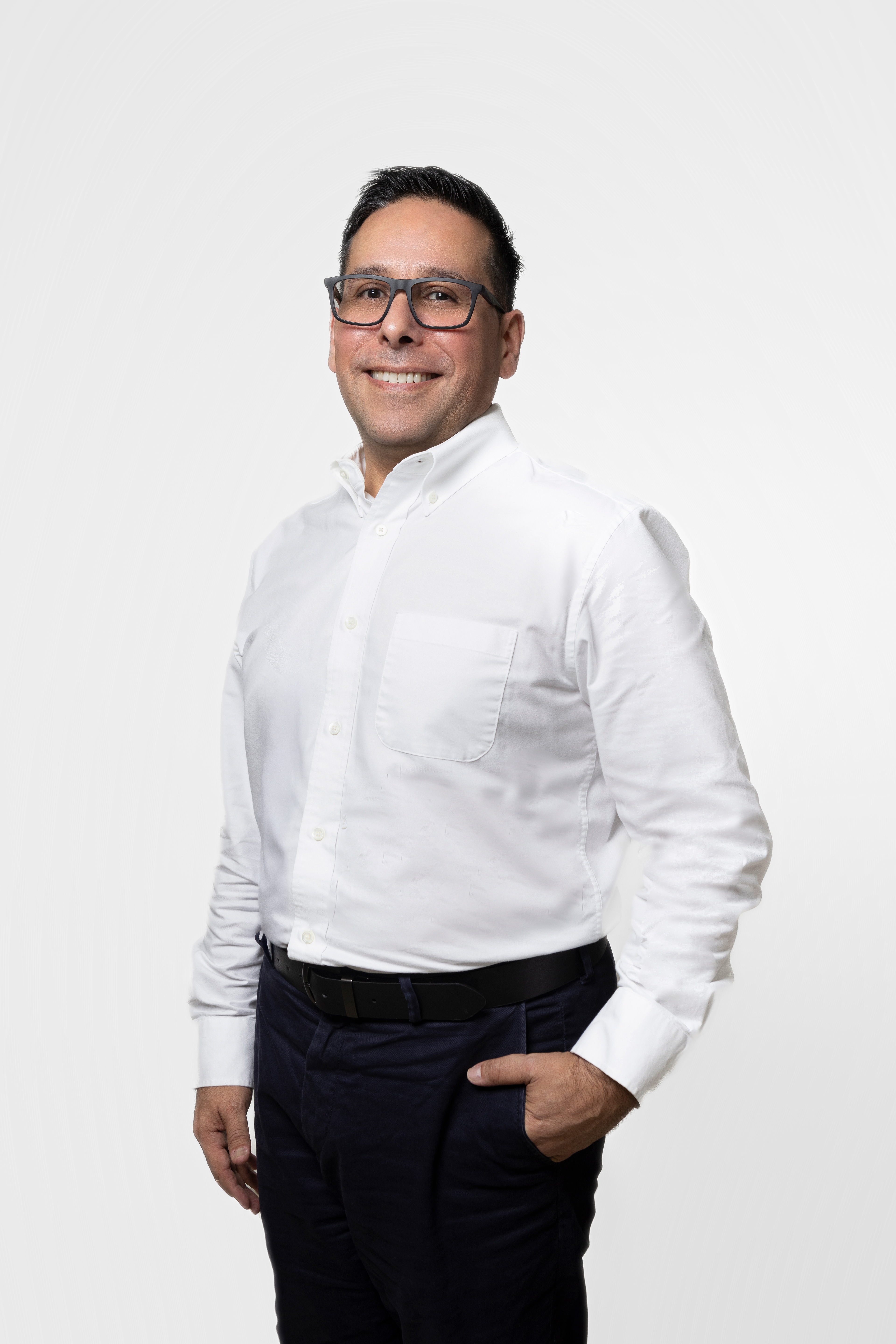 Miembros del equipo de mercadeo de Pintuco en Panamá durante su sesión fotográfica corporativa.