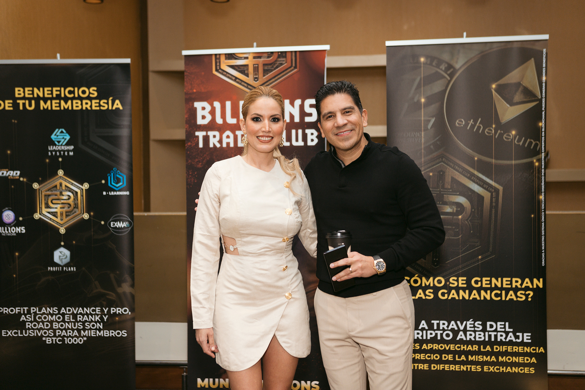 Reunión del Billions Trade Club en el Waldorf Astoria Panamá: un encuentro exclusivo de líderes, ideas y oportunidades. Fotografía profesional de lujo para memorias y comunicación de alto nivel.