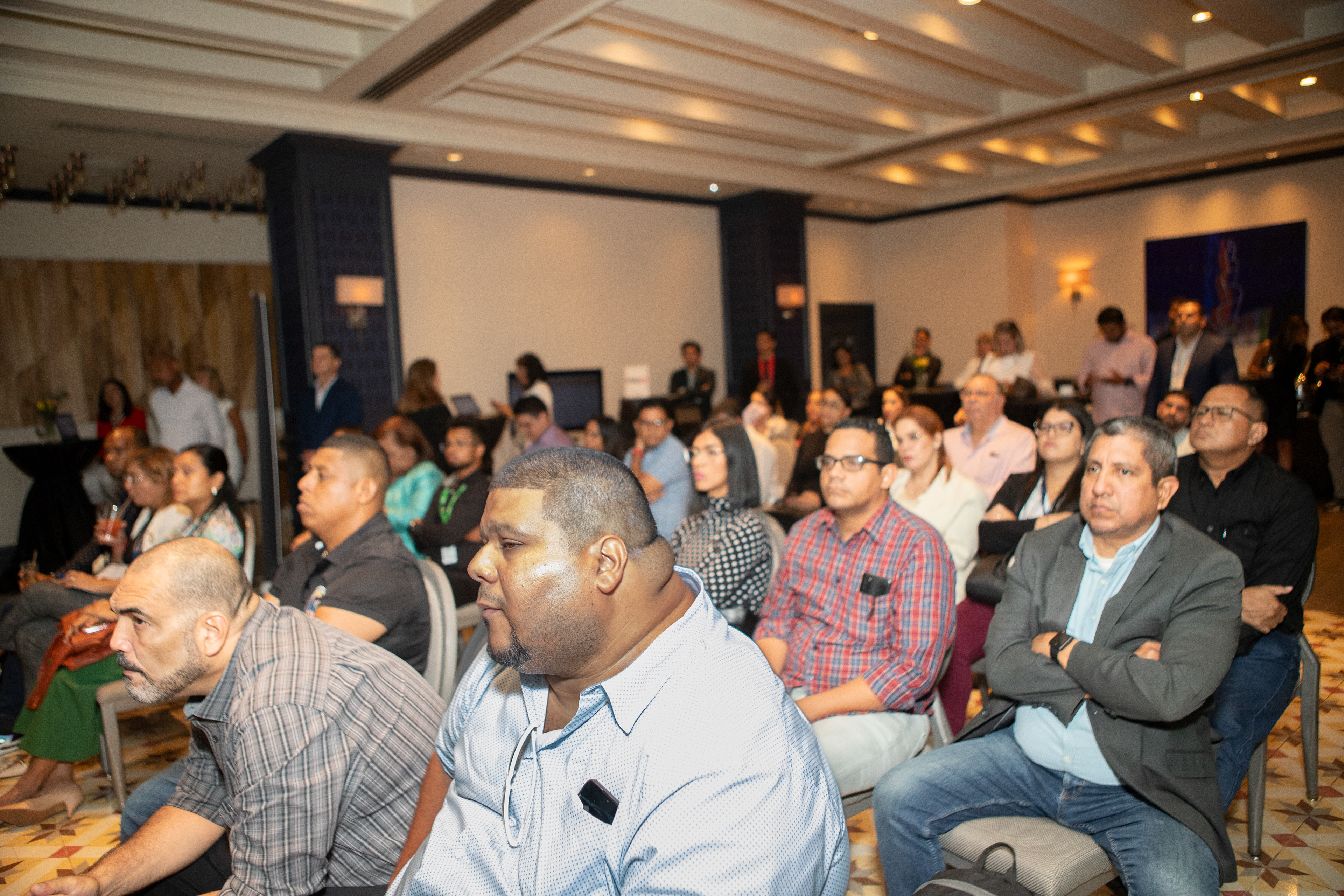 Kyocera y Omicron reunieron a clientes y aliados estratégicos en este evento corporativo en Ciudad de Panamá. Cobertura visual con enfoque profesional y editorial para fortalecer la imagen de marca y comunicación institucional.
