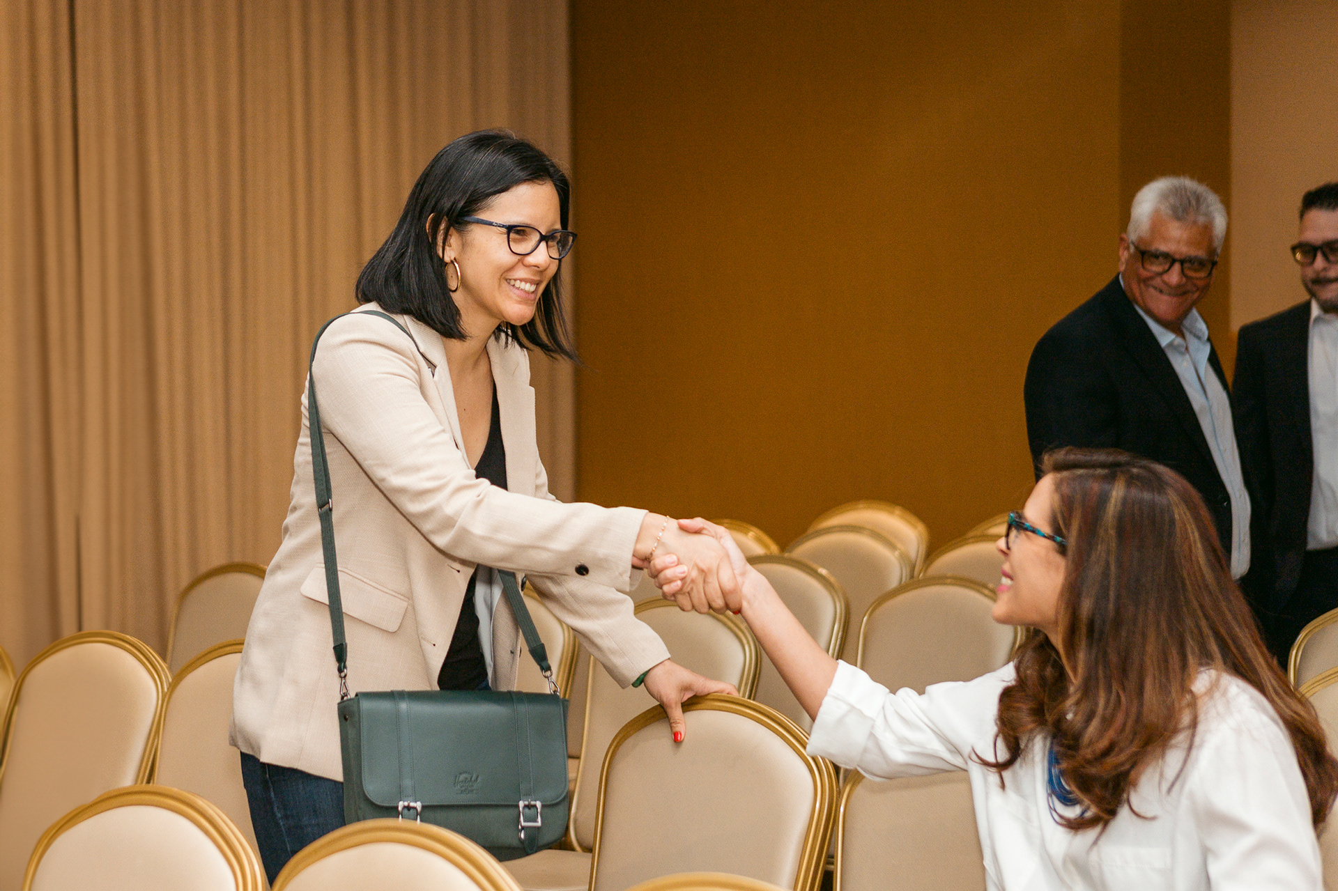Reunión del Billions Trade Club en el Waldorf Astoria Panamá: un encuentro exclusivo de líderes, ideas y oportunidades. Fotografía profesional de lujo para memorias y comunicación de alto nivel.