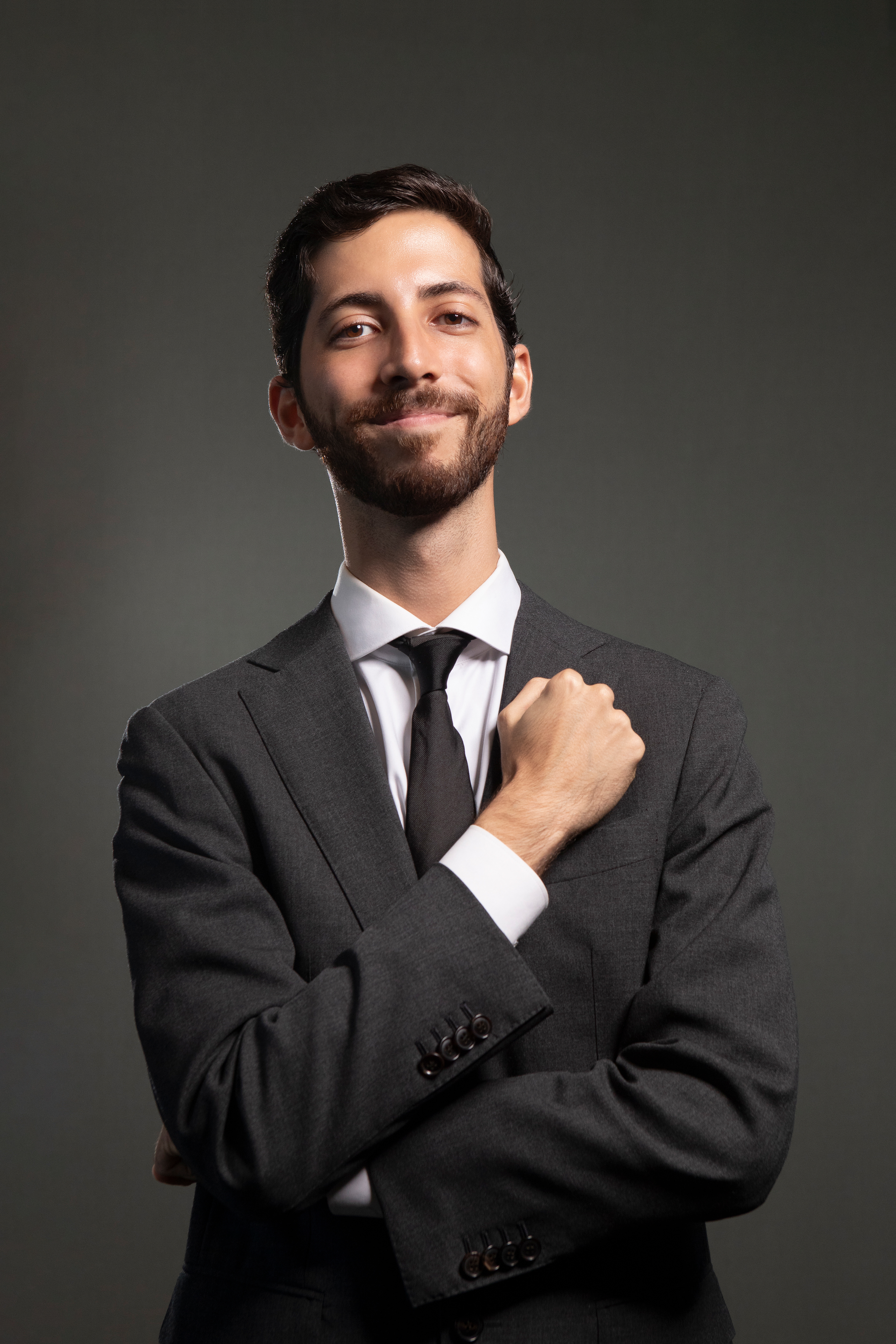 Retratos corporativos del equipo de Singular Securities en Panamá. Una sesión profesional que refleja unidad, experiencia y compromiso en el ámbito financiero.