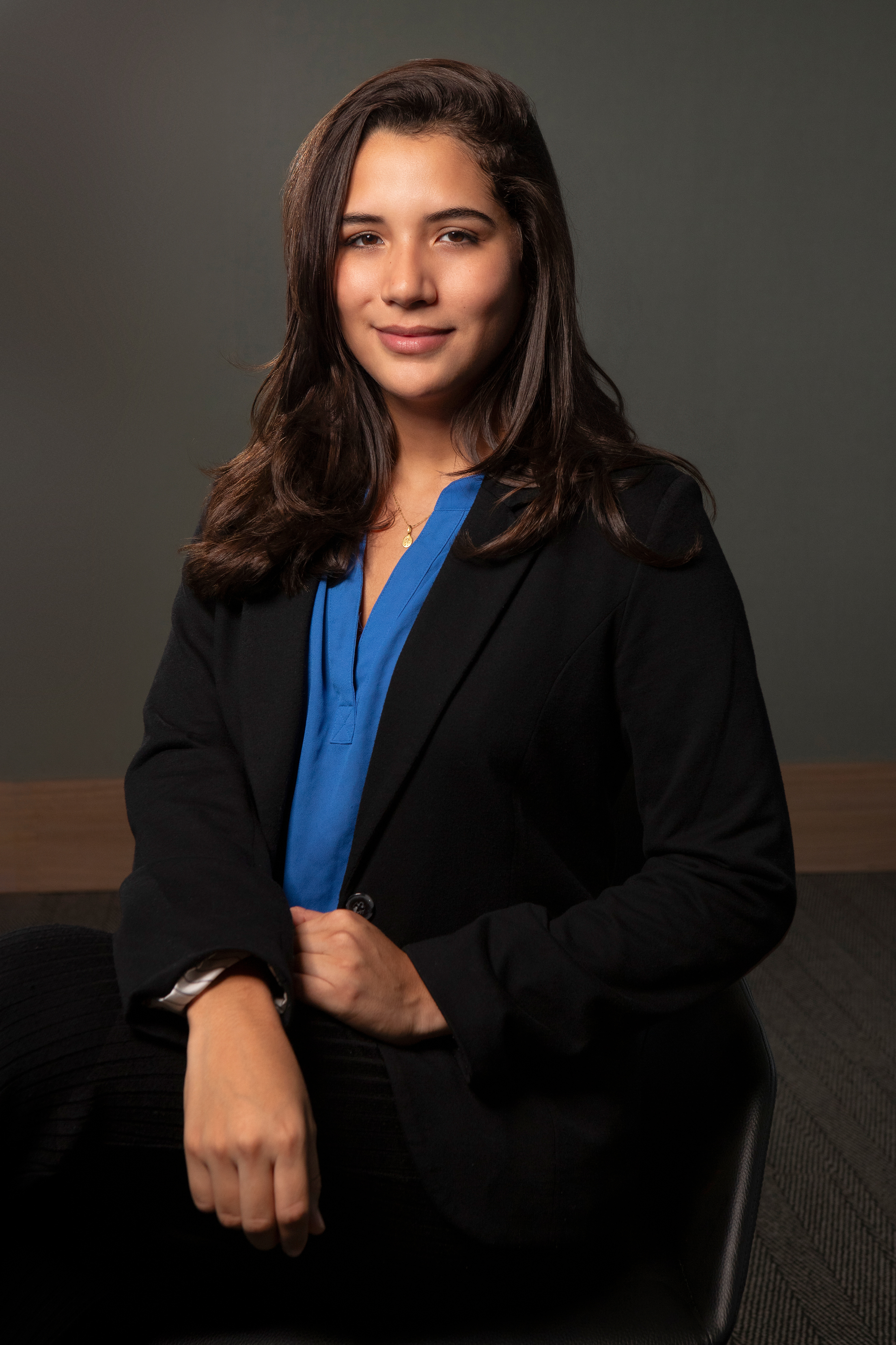 Retratos corporativos del equipo de Singular Securities en Panamá. Una sesión profesional que refleja unidad, experiencia y compromiso en el ámbito financiero.