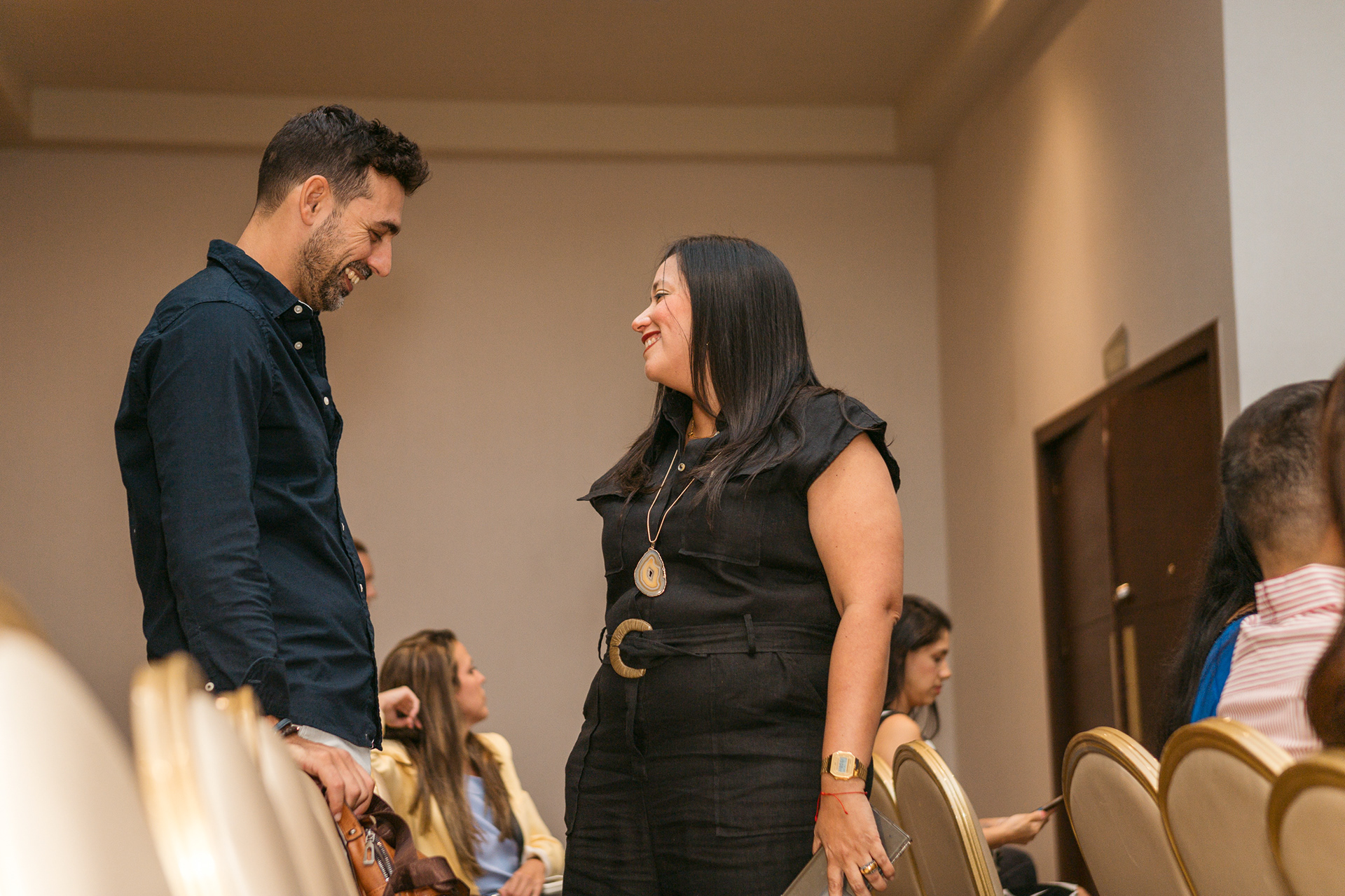 Reunión del Billions Trade Club en el Waldorf Astoria Panamá: un encuentro exclusivo de líderes, ideas y oportunidades. Fotografía profesional de lujo para memorias y comunicación de alto nivel.
