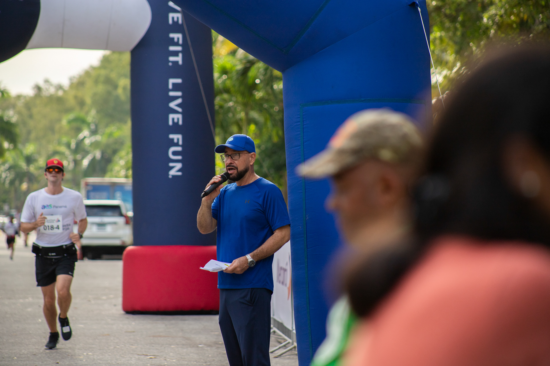 Instantáneas de la Carrera AmCham 2024 en Ciudad de Panamá: energía, comunidad y bienestar empresarial en cada paso. Ideal para reportes de RSE, redes sociales y memorias corporativas.