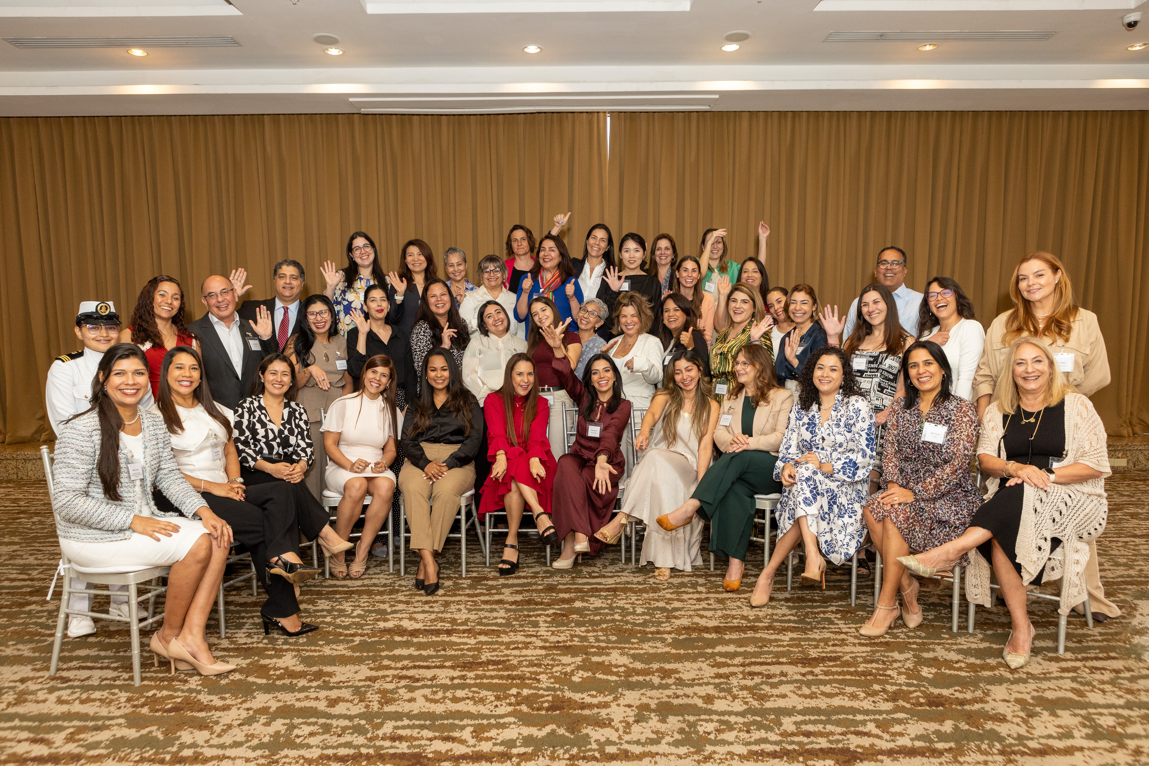 Momentos destacados del 4to Congreso GNL Global International 2024, celebrado en Ciudad de Panamá. Una mirada profesional a las ponencias, encuentros y experiencias del evento.