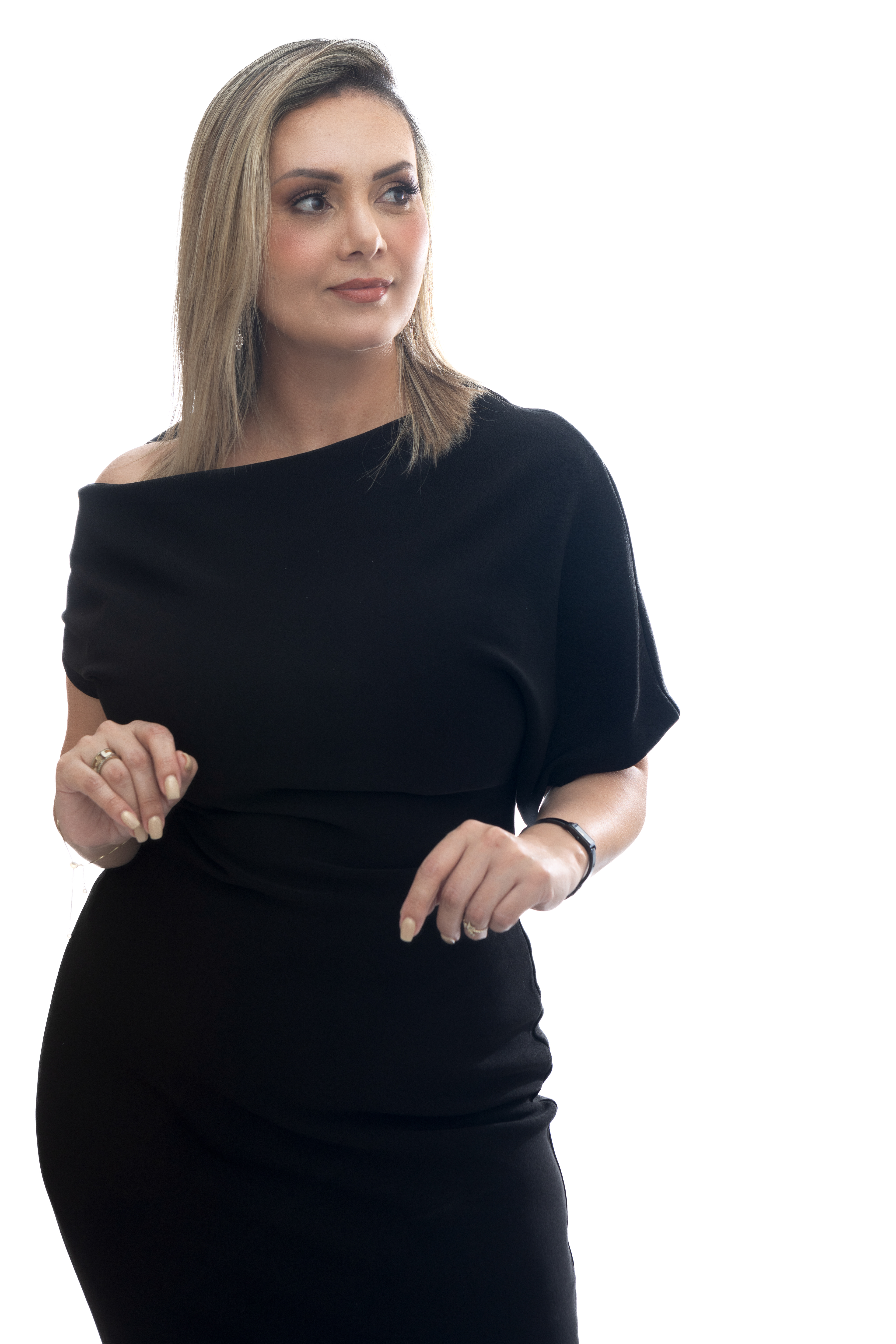 Monica Echeverri, CEO de ECA. Poder, elegancia y visión estratégica con estilo.