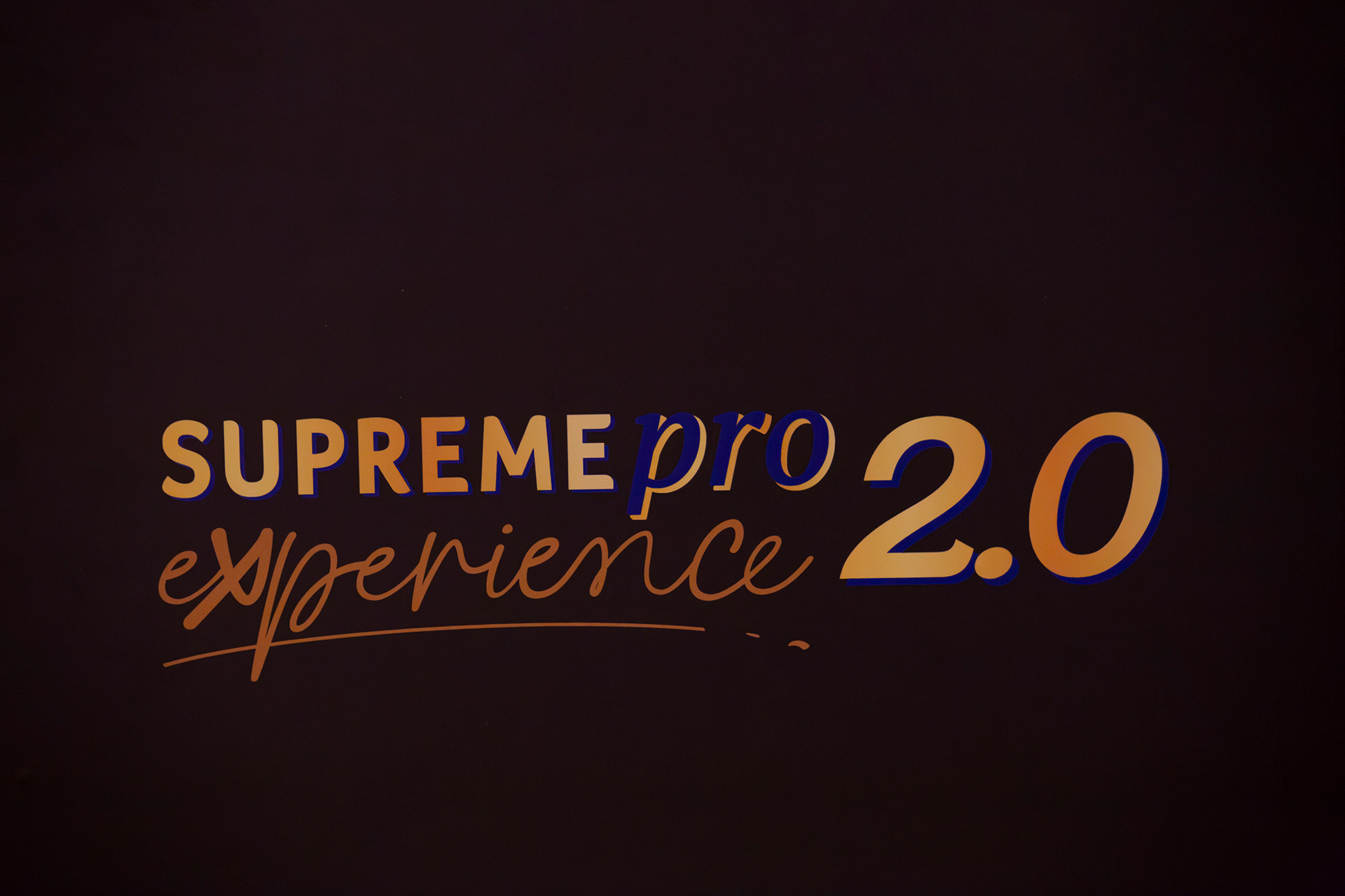 Nestlé presentó su experiencia Nan Supreme 2.0 en Ciudad de Panamá. Un evento elegante, emocional y de alto estándar, capturado con fotografía editorial para uso comercial, institucional y digital.