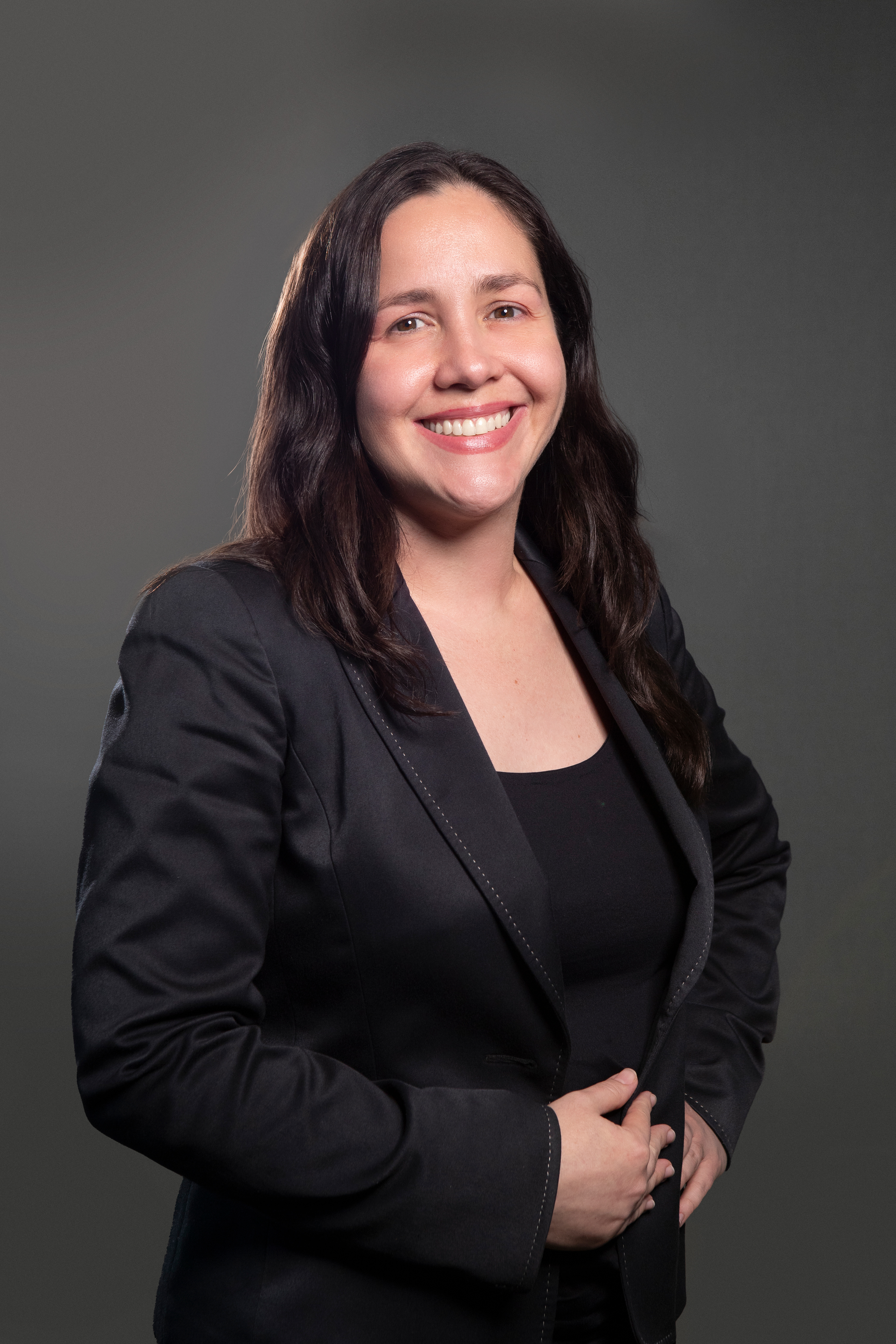 Retratos corporativos del equipo de Singular Securities en Panamá. Una sesión profesional que refleja unidad, experiencia y compromiso en el ámbito financiero.